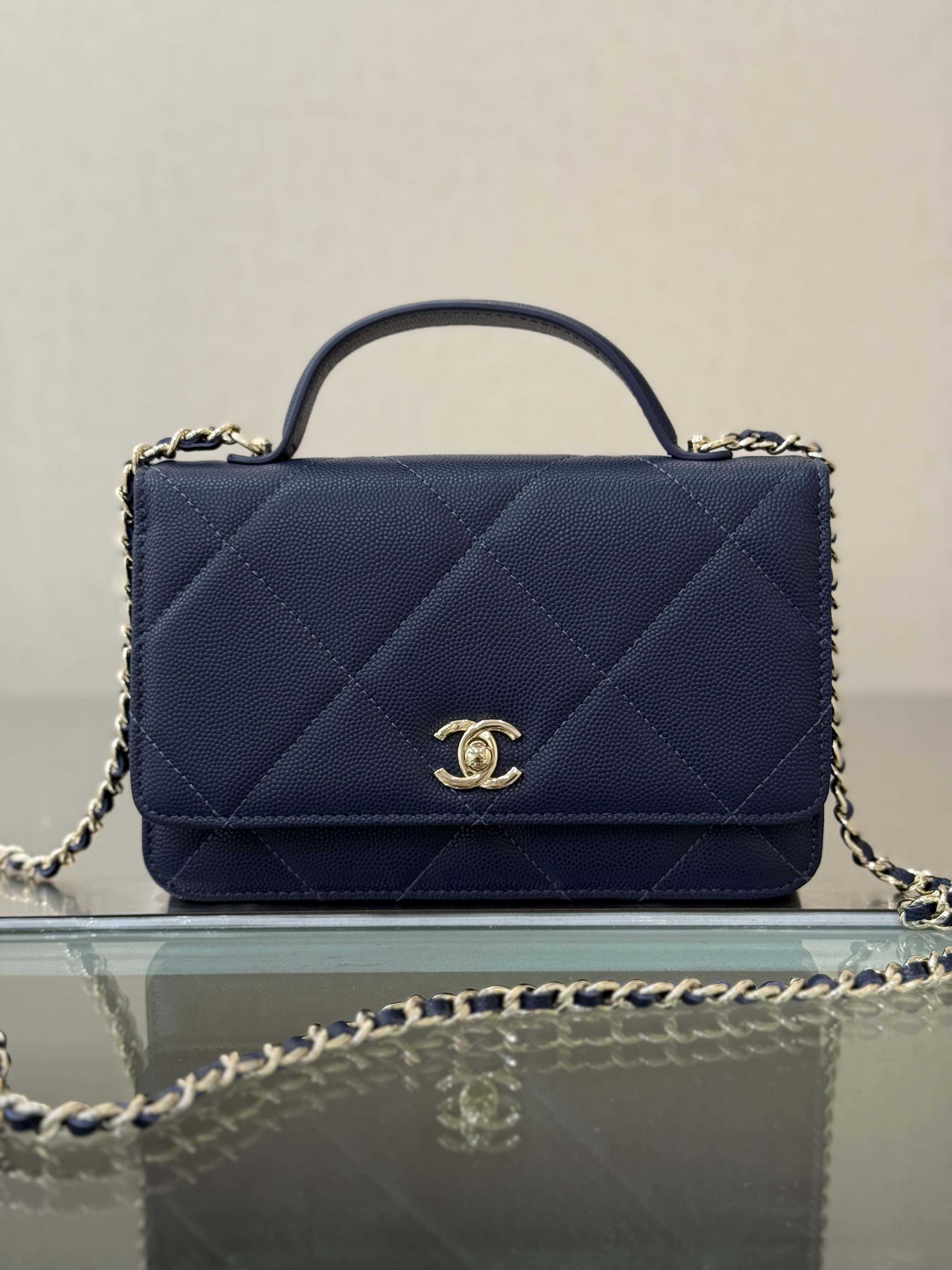 Black Quilted Caviar Calfskin Vanity Case with Top Handle and Gold-Tone Chain Strap - Mocuir