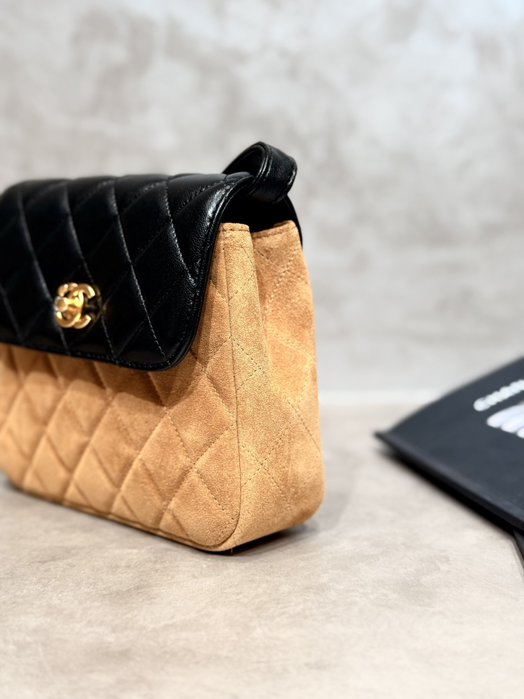 25A Métiers d'Art Lambskin & Suede Calfskin Mini Saddle Crossbody Bag with Gold-Tone Hardware (Model AS5578) - Mocuir