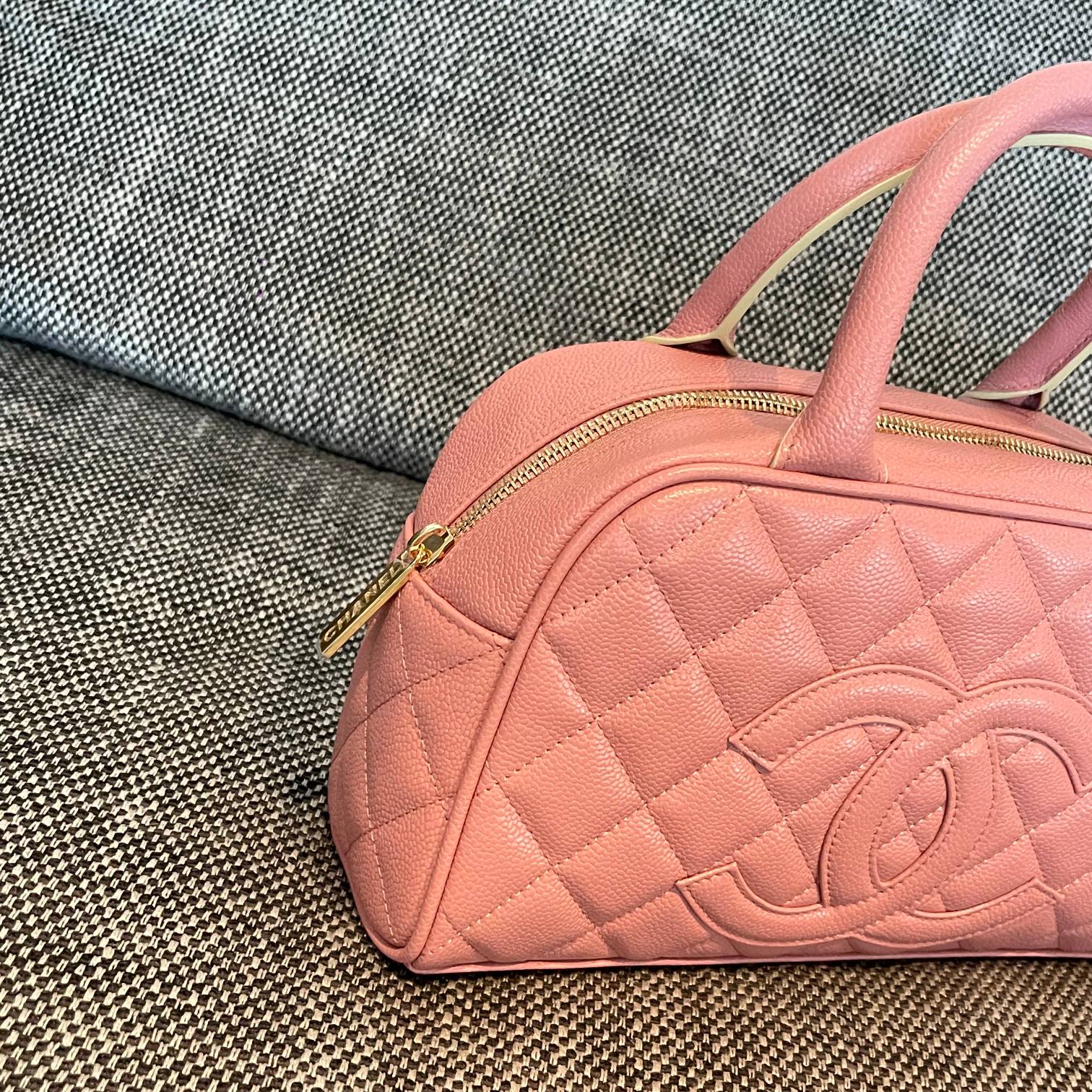 Vintage Pink Quilted Caviar Leather Boston Handbag with Gold-Tone Hardware - Mocuir