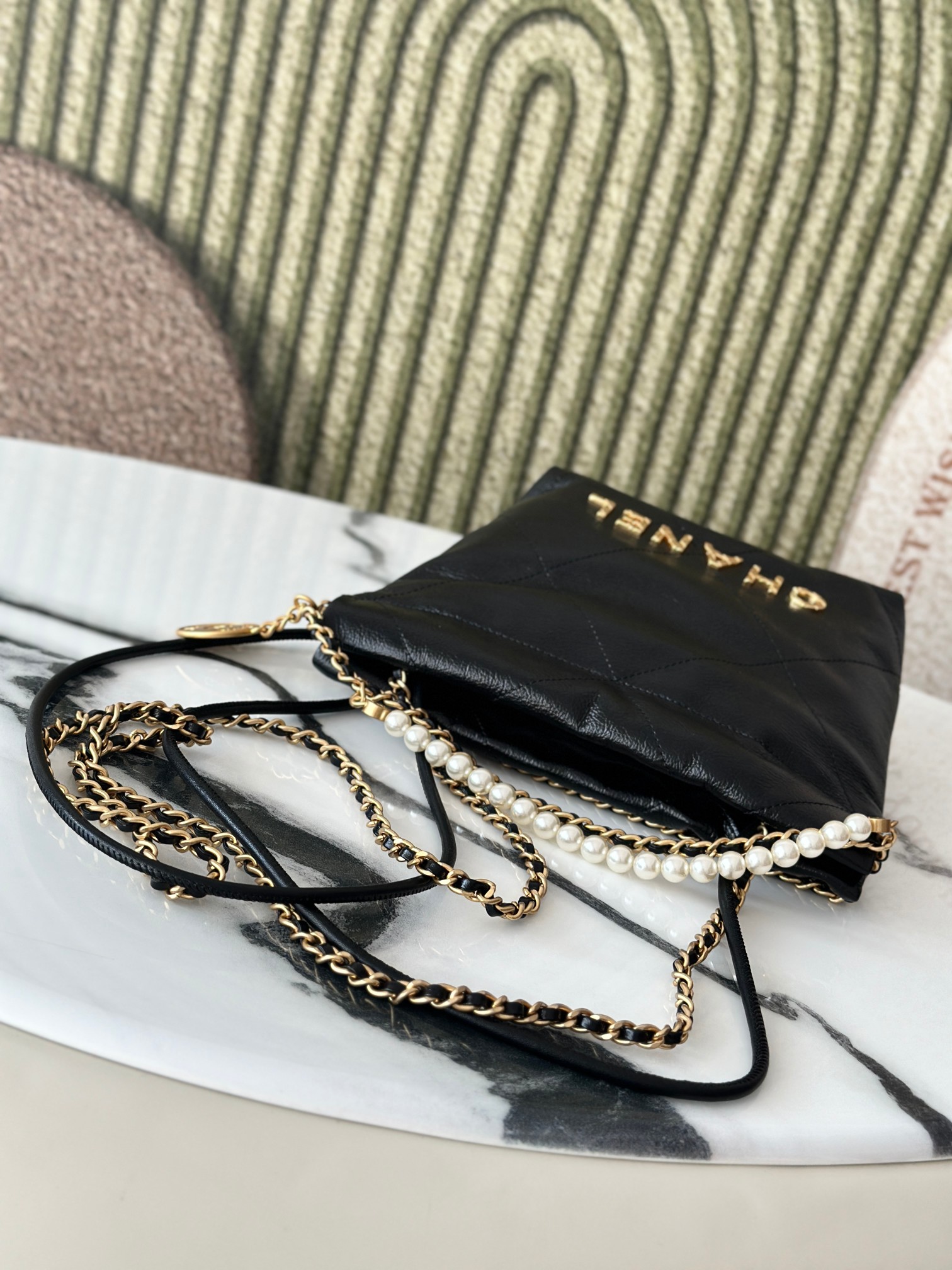 22 Mini Black Pearl Edition Hobo Bag - Mocuir