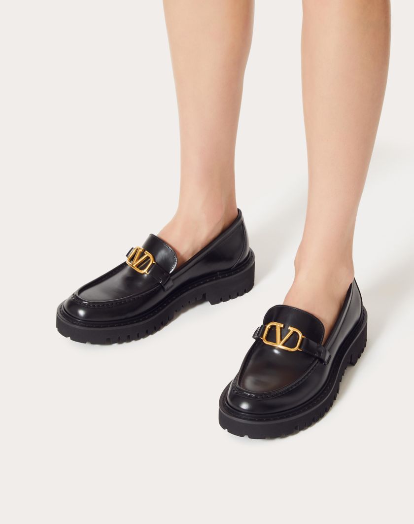 VLOGO SIGNATURE CALFSKIN LOAFER