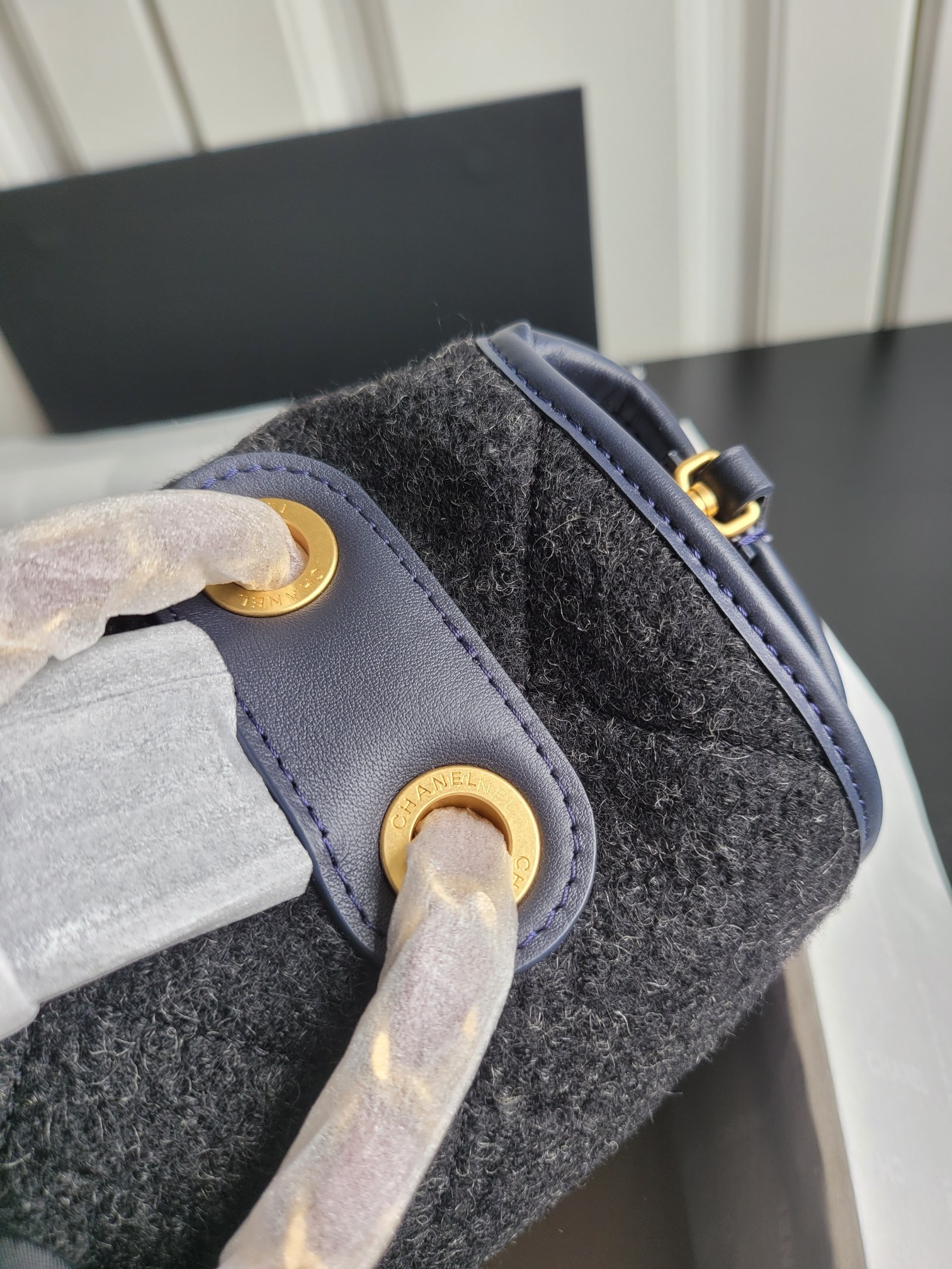 Classic Flap Maxi - Mocuir