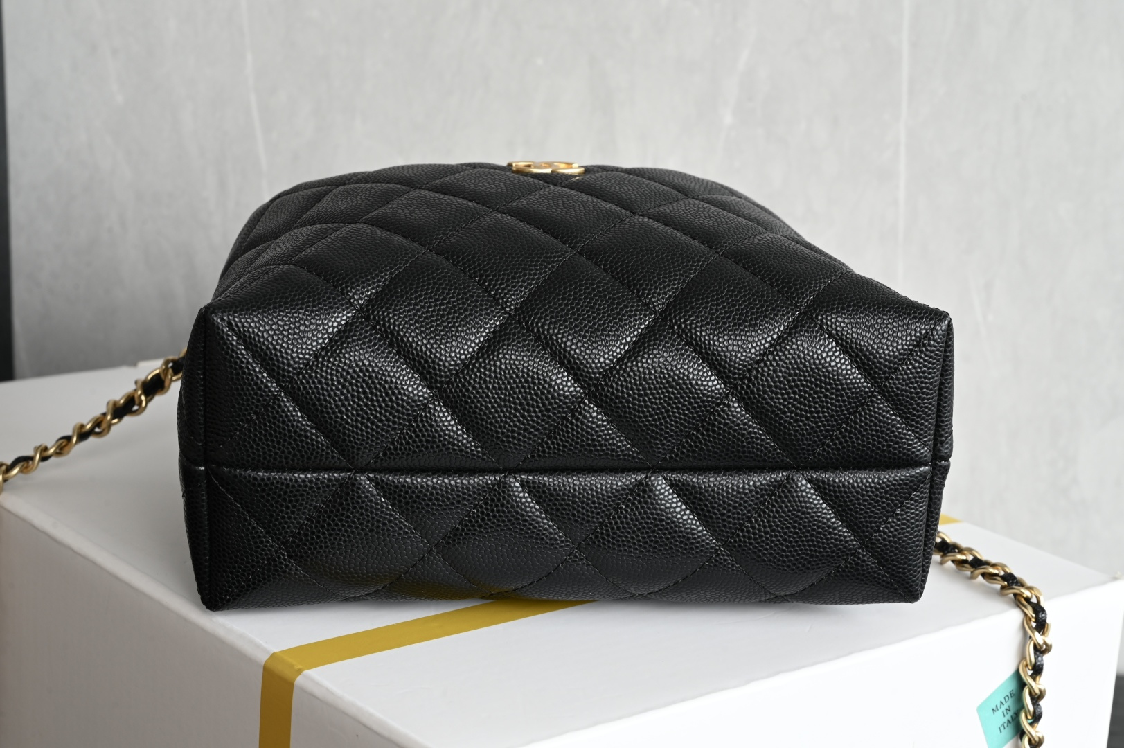 24C Lunch Box Bag (Handle Bag) in Black Caviar Leather with Gold-Tone Hardware (Model AS4579) - Mocuir