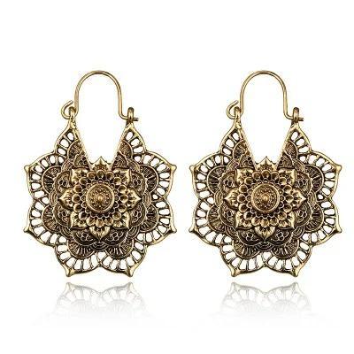 Openwork floral flower earrings