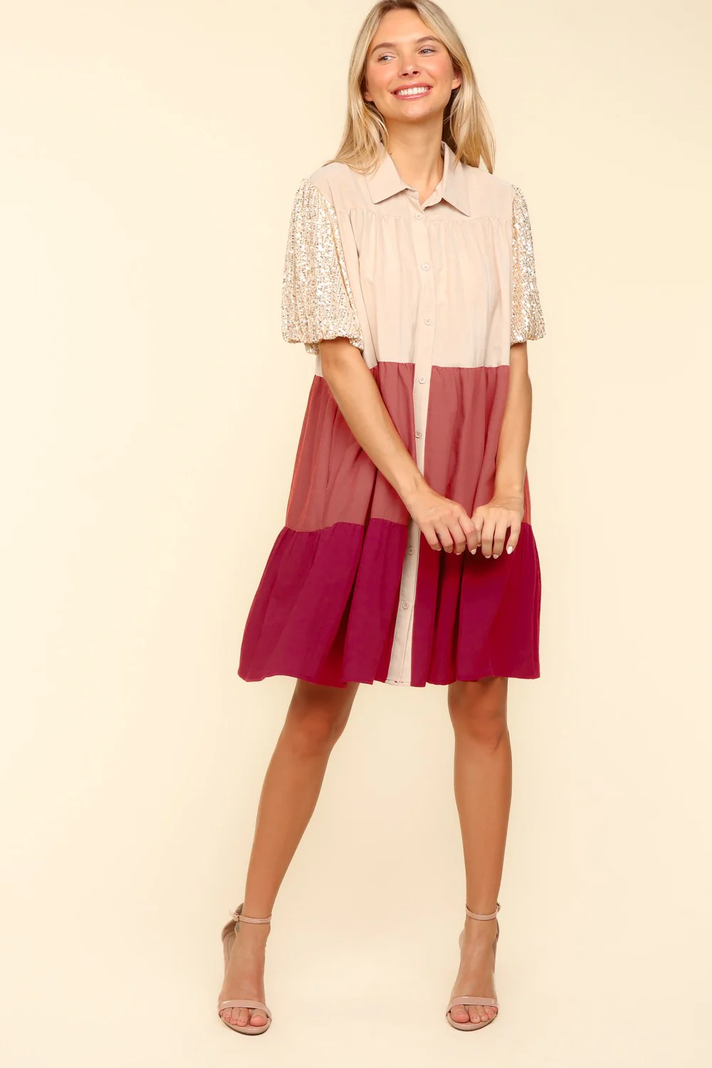 SEQUINS HOLIDAY BUBBLE SHORT SLEEVE WITH SIDE POCKETS