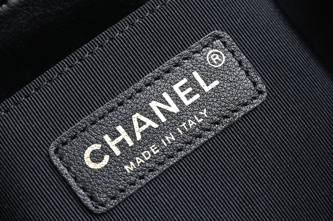 25C Backpack in Black Caviar Leather with Light Gold-Tone Hardware (Model AS4563) - Mocuir