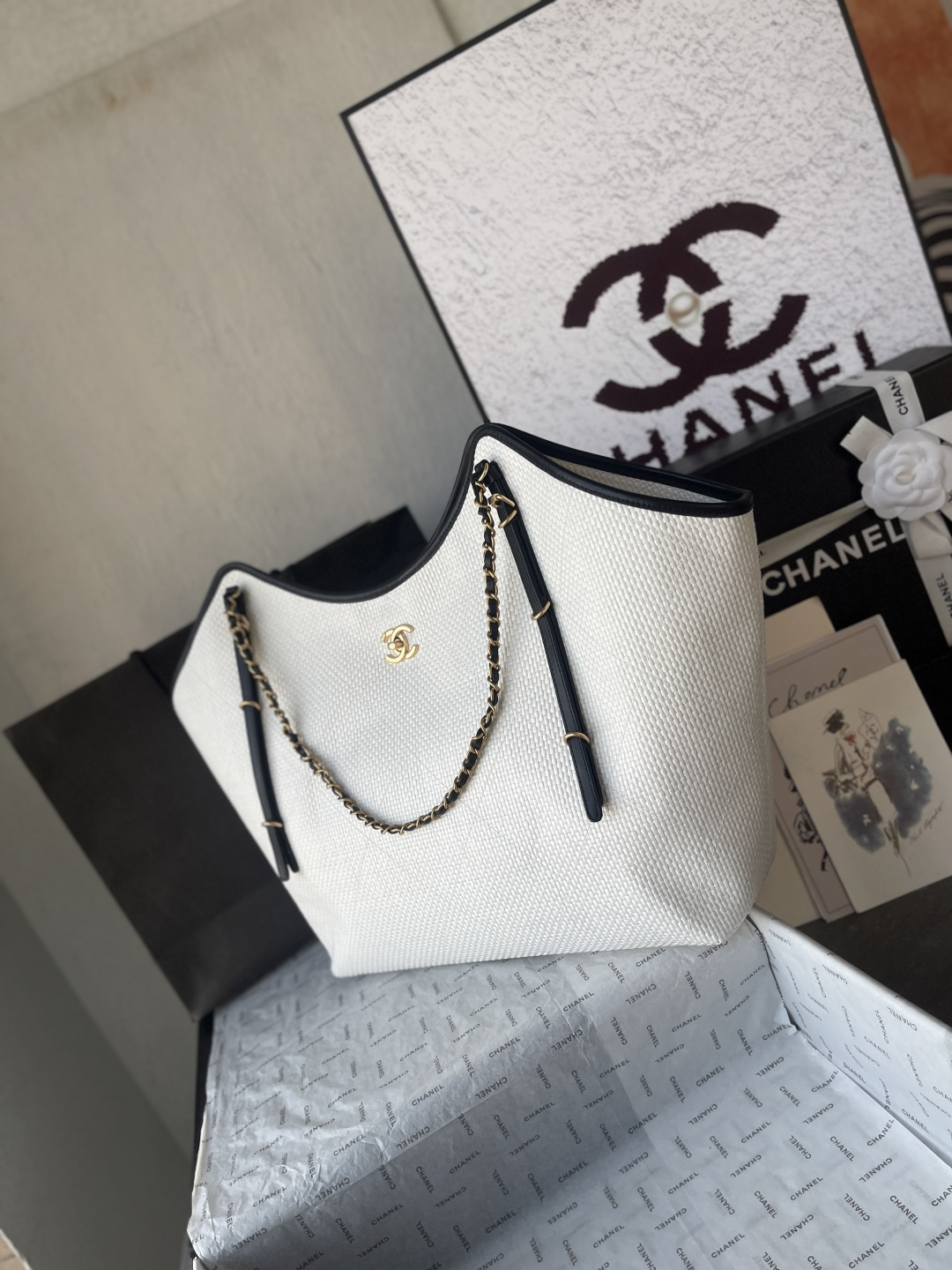 25C Woven Straw Large Tote Handbag with Black Calfskin Trim and Gold-Tone Hardware - Mocuir