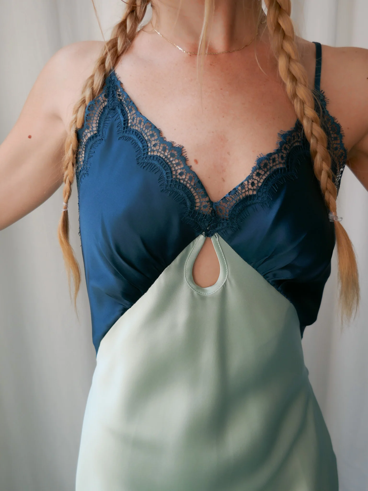 Ginia Lunar Slip