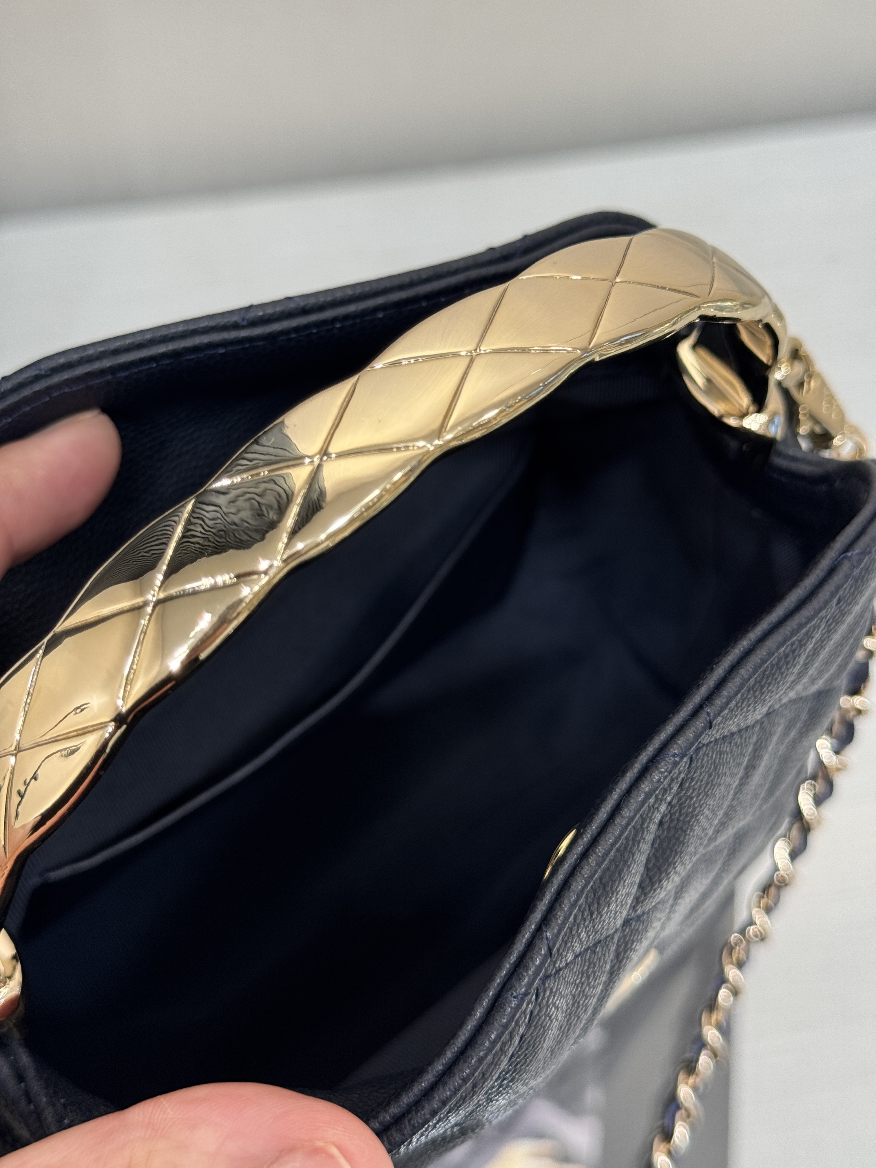 Metal Handle Bucket Bag（Royal Blue） - Mocuir