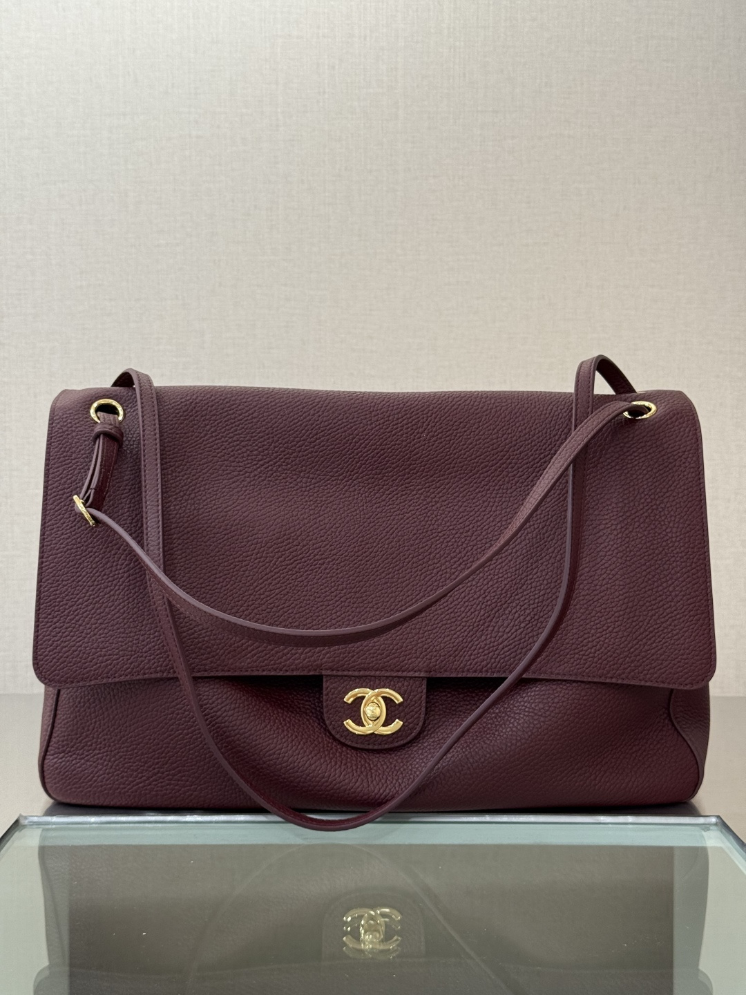 26S Burgundy Grained Calfskin Maxi Flap Airport Bag with Gold Hardware - Mocuir
