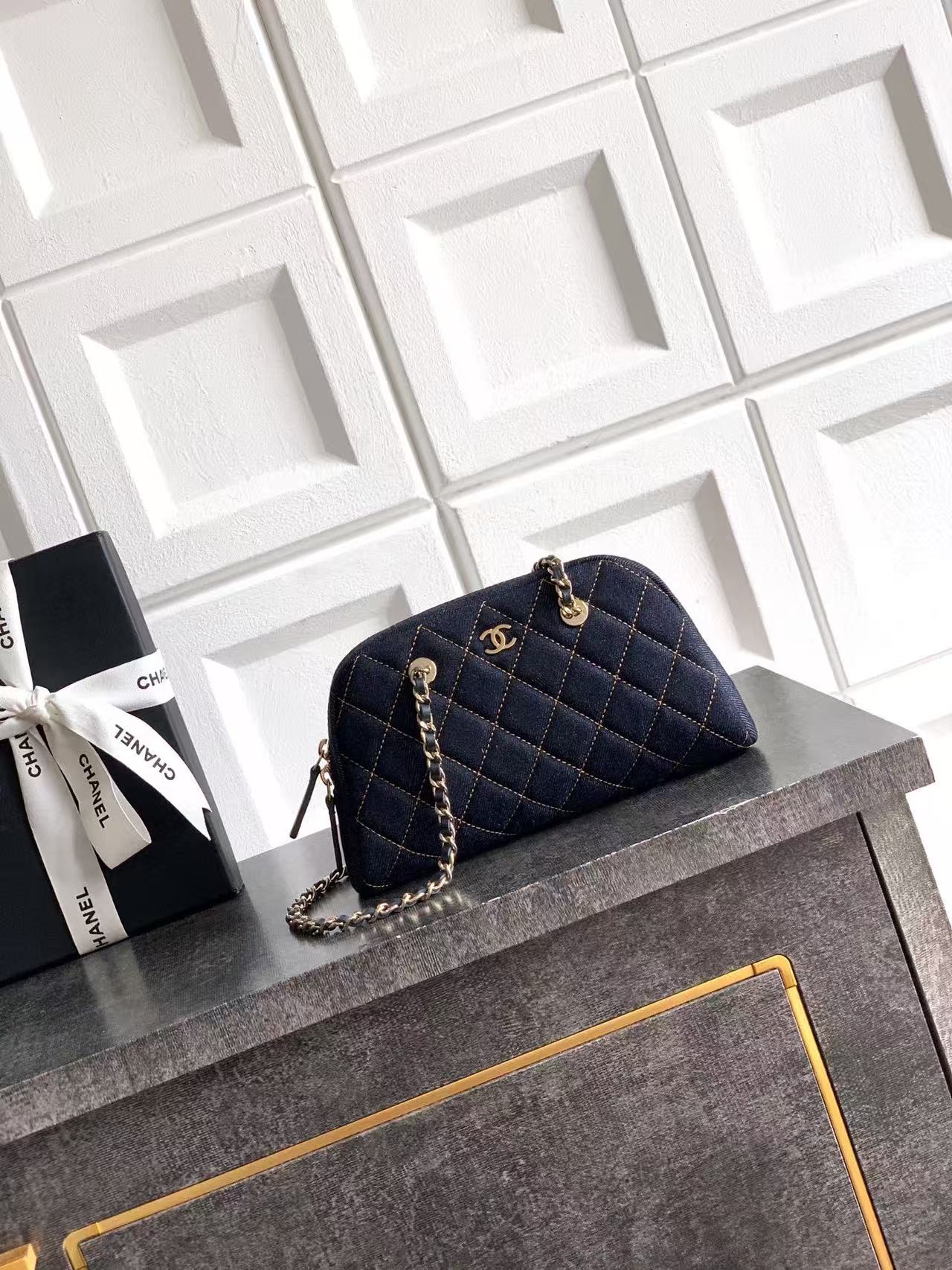 Quilted Denim Shell Clutch with Chain in Dark Blue Denim with Gold-Tone Hardware, 25S Spring-Summer Collection - Mocuir