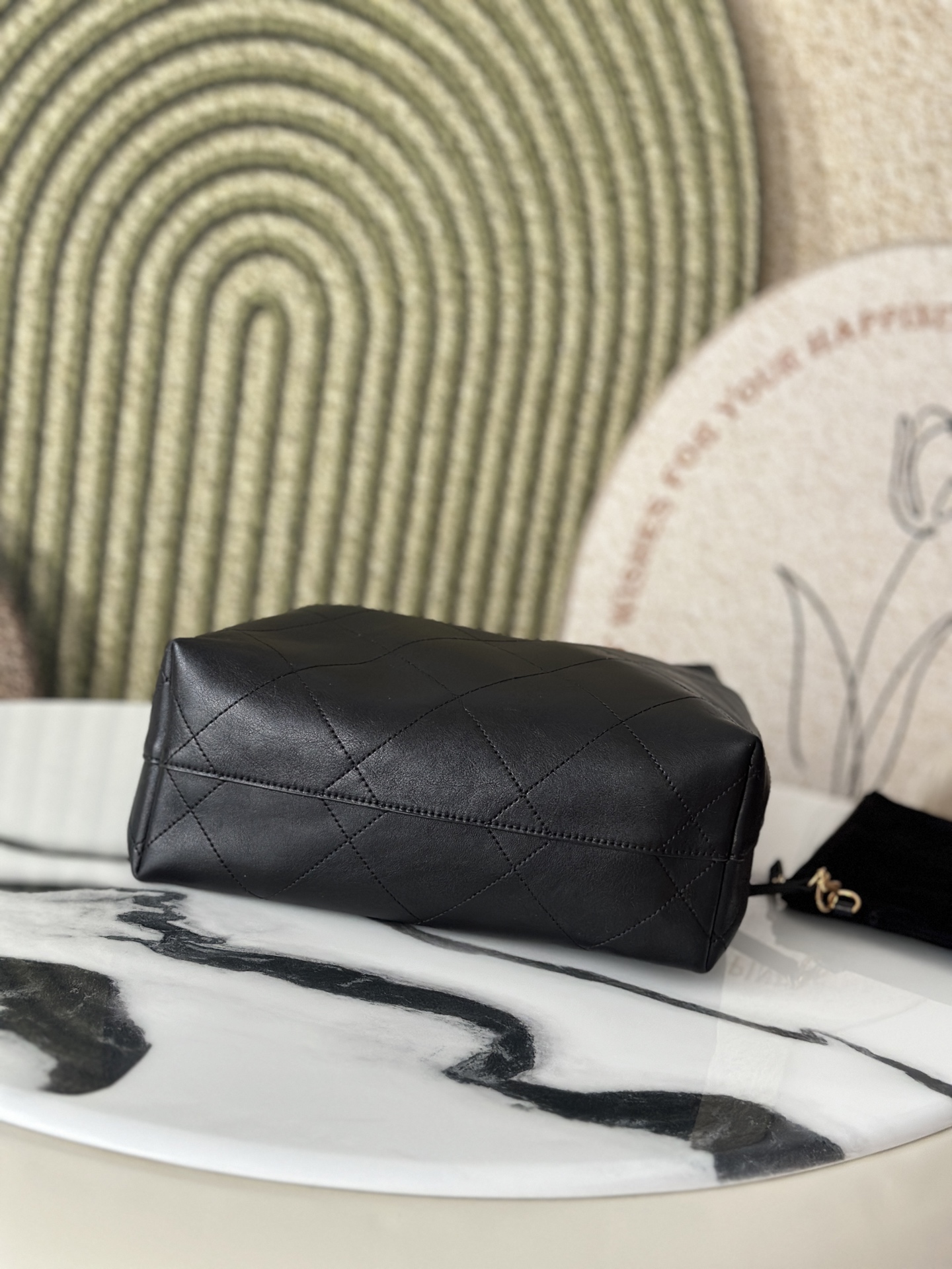 25K Black Calfskin Quilted Hobo Bag with Gold Turnlock Hardware - Mocuir