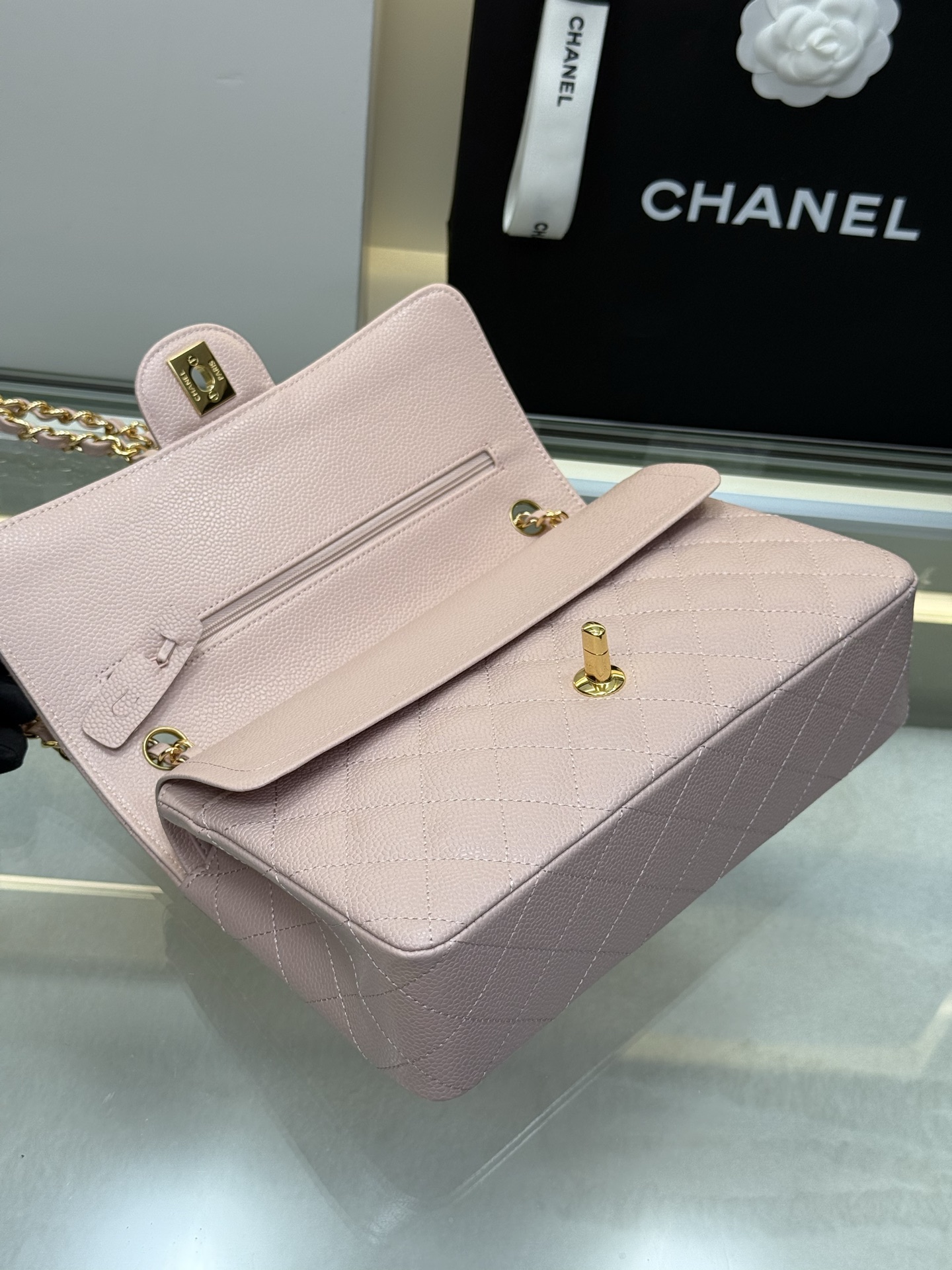 Classic Flap Bag（Light Purple） - Mocuir