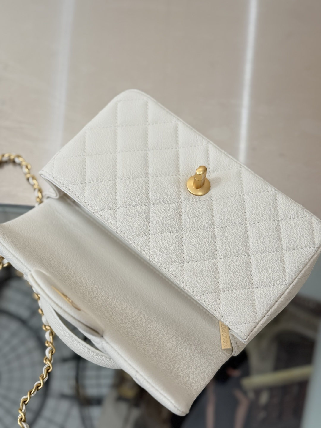 2025C CC Top Handle Small Bag (AS5265) in White Grained Calfskin with Antique Gold-Tone Hardware - Mocuir
