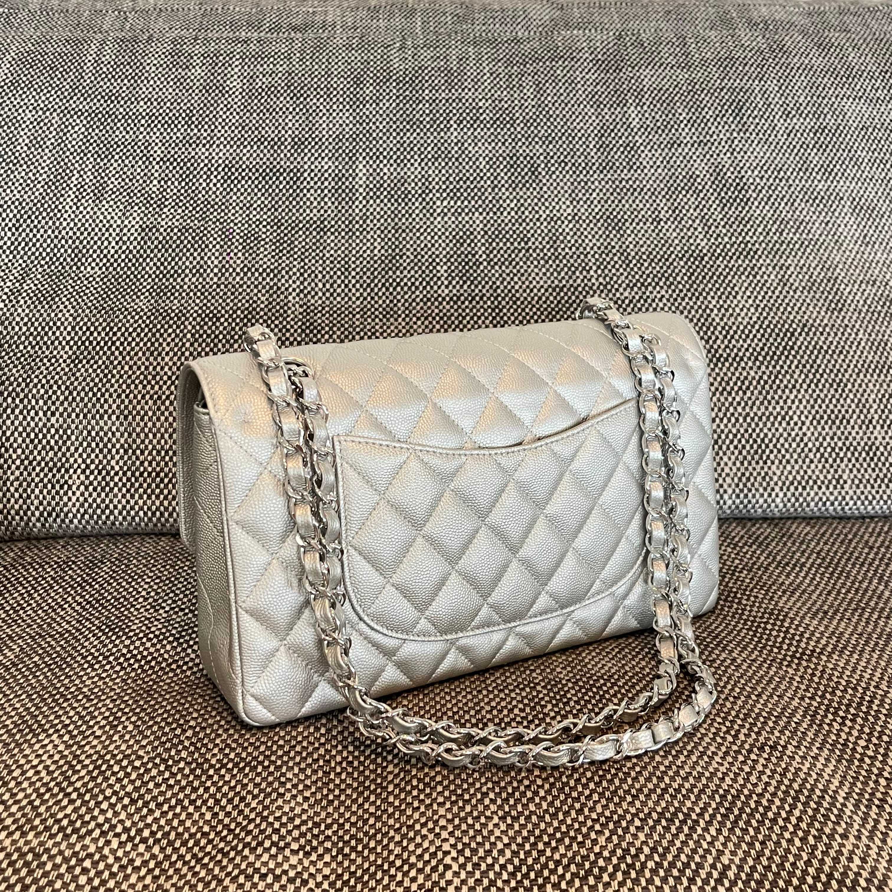 Classic Flap Bag（Caviar Leather） - Mocuir