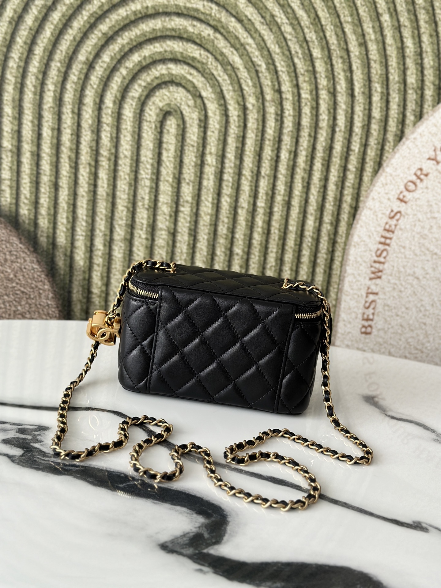 Mini Vanity Case with CC Charms - Mocuir