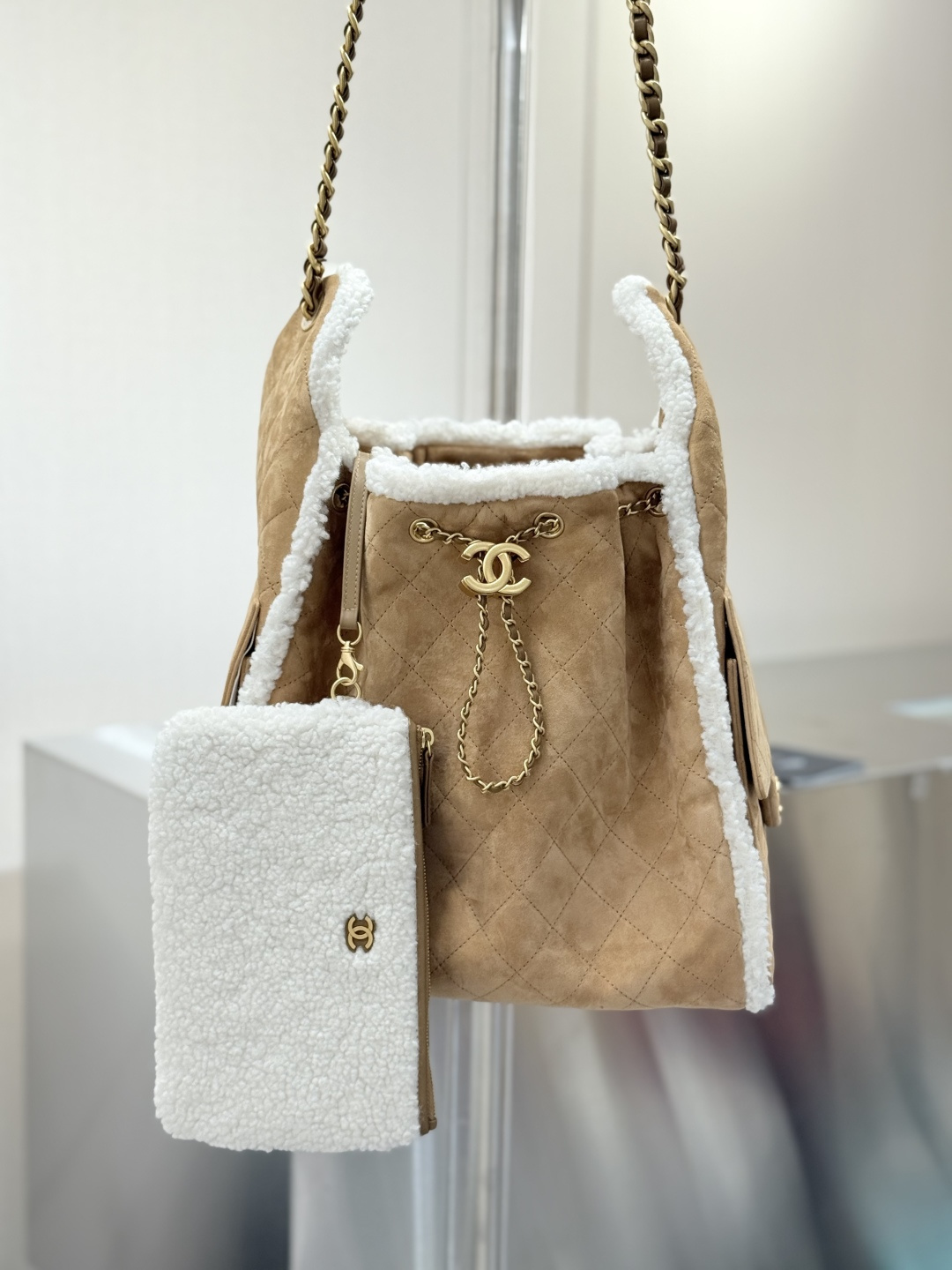 25K Fall-Winter 25 Bag Shearling Suede Drawstring Hobo Bucket Bag in Caramel with Vintage Gold Hardware & Pouch (Model AS5293) - Mocuir