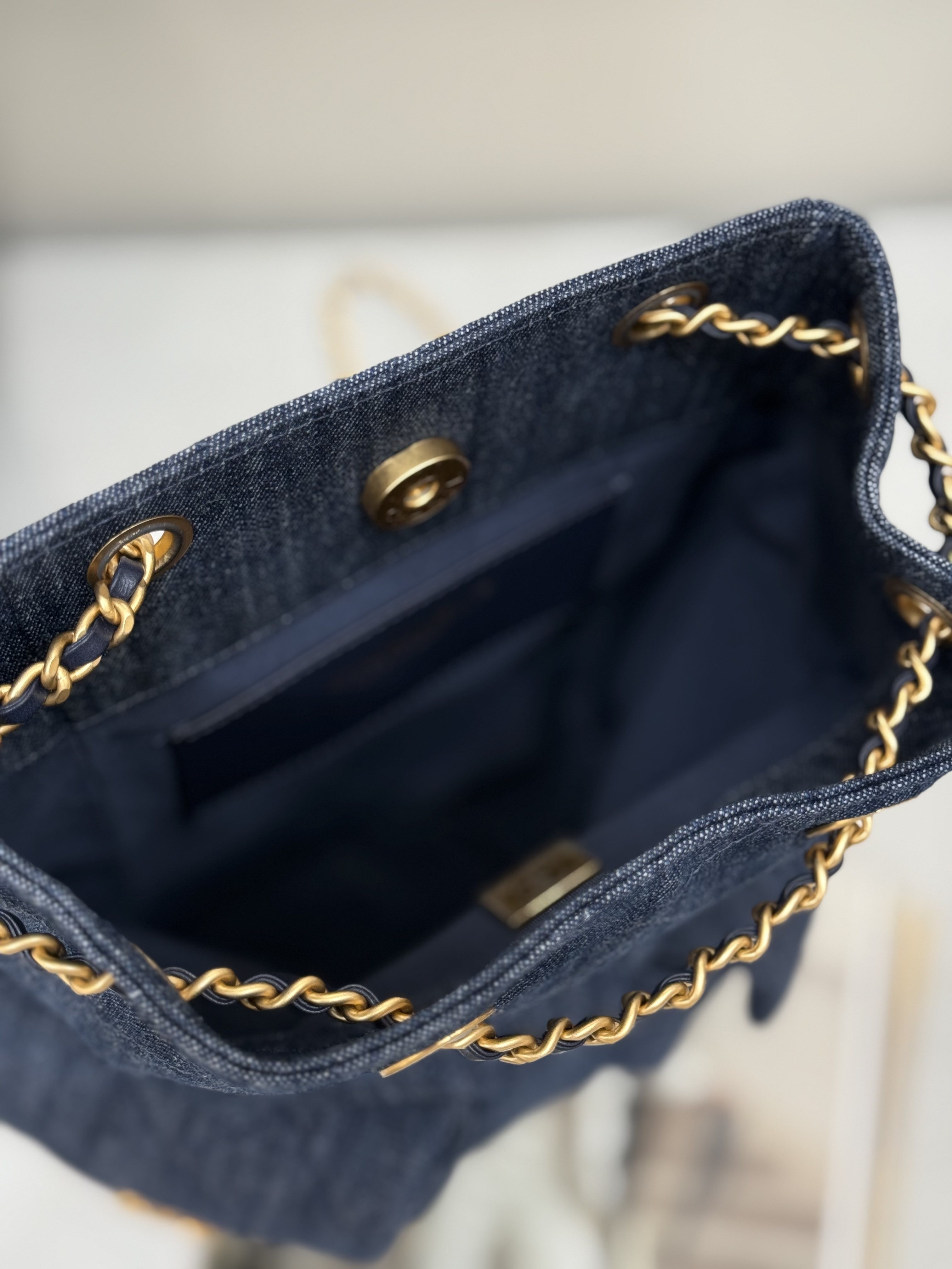 Drawstring Bucket Backpack（Dark Denim Blue） - Mocuir