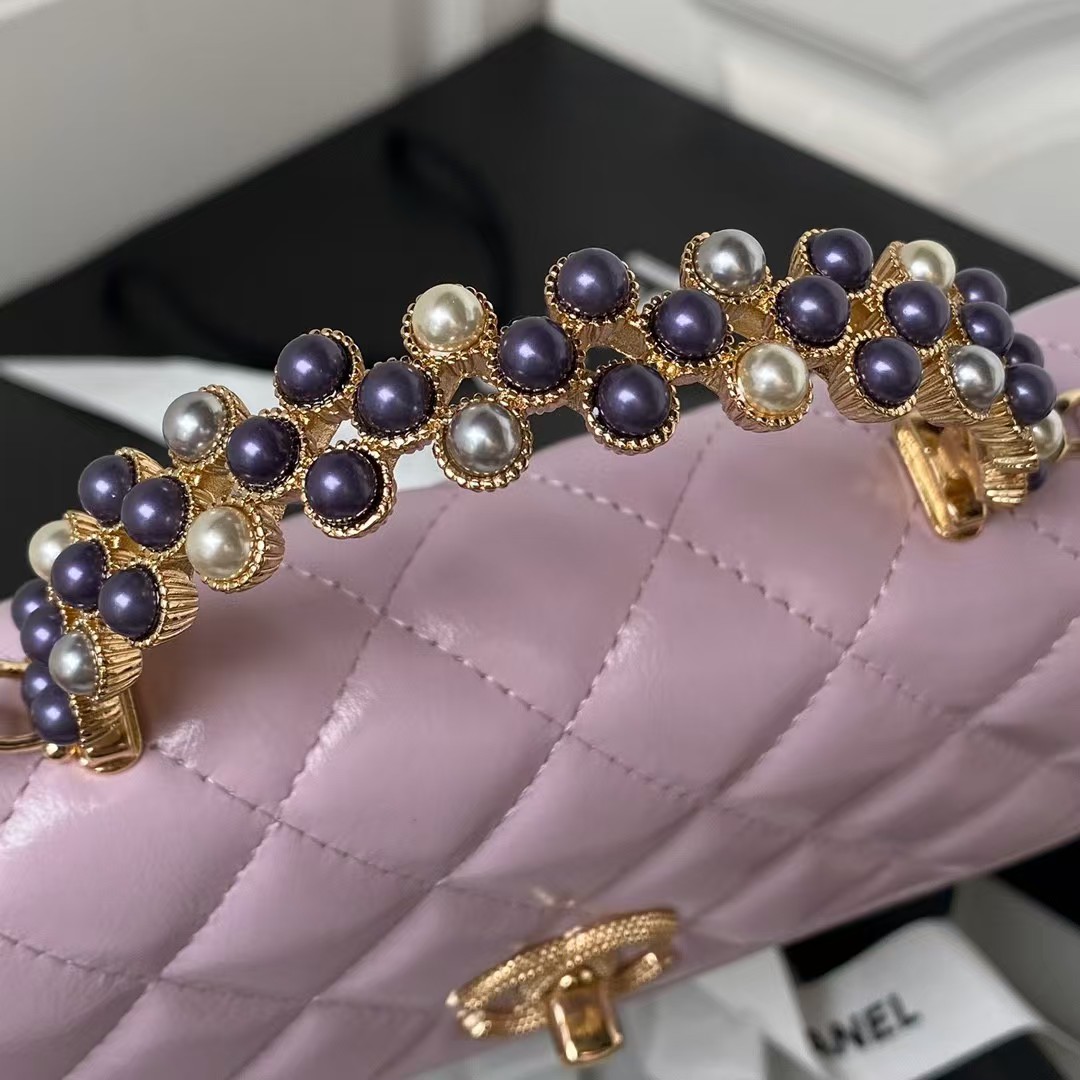 24P AP3803 Shiny Crinkled Lambskin Chain Clutch Pearl Handle Purple