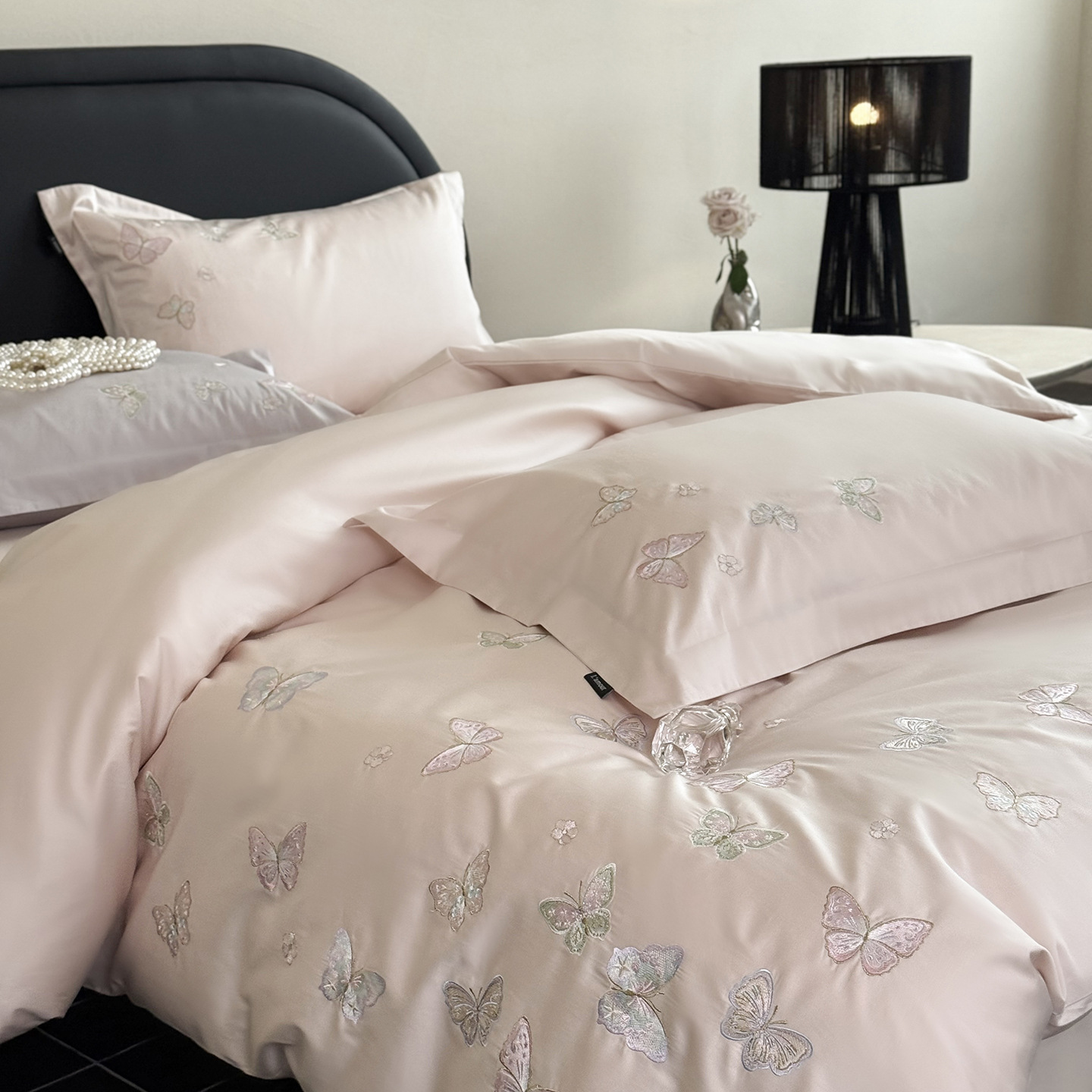 Cotton long-staple cotton four-piece cotton embroidered quilt cover bedding set of 4