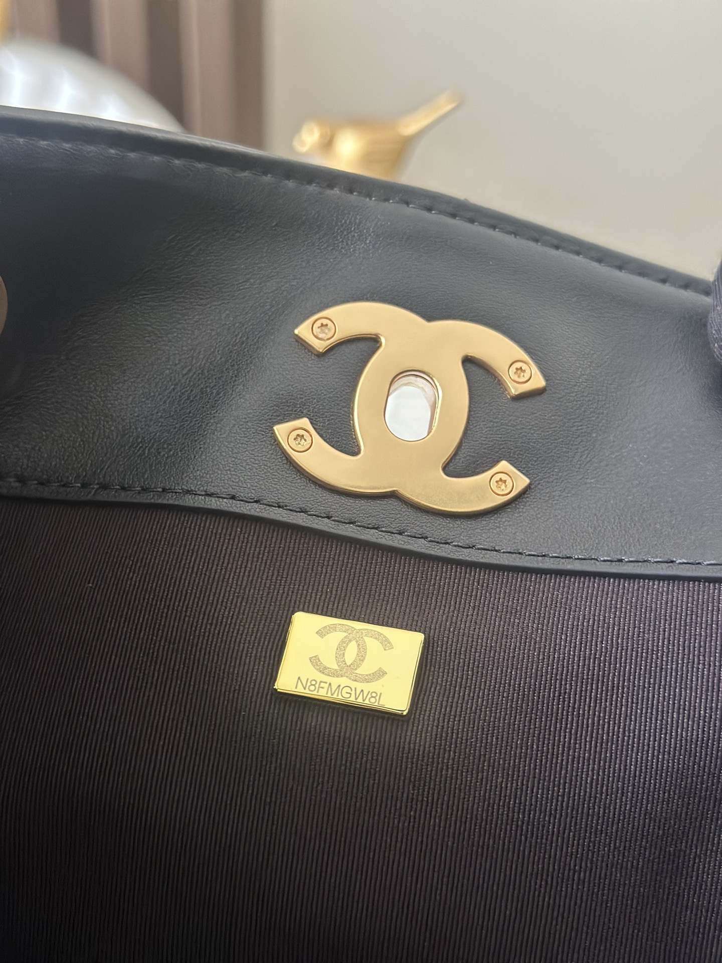 Black Calfskin Quilted 25A Hobo Bucket Bag with Gold Hardware - Mocuir