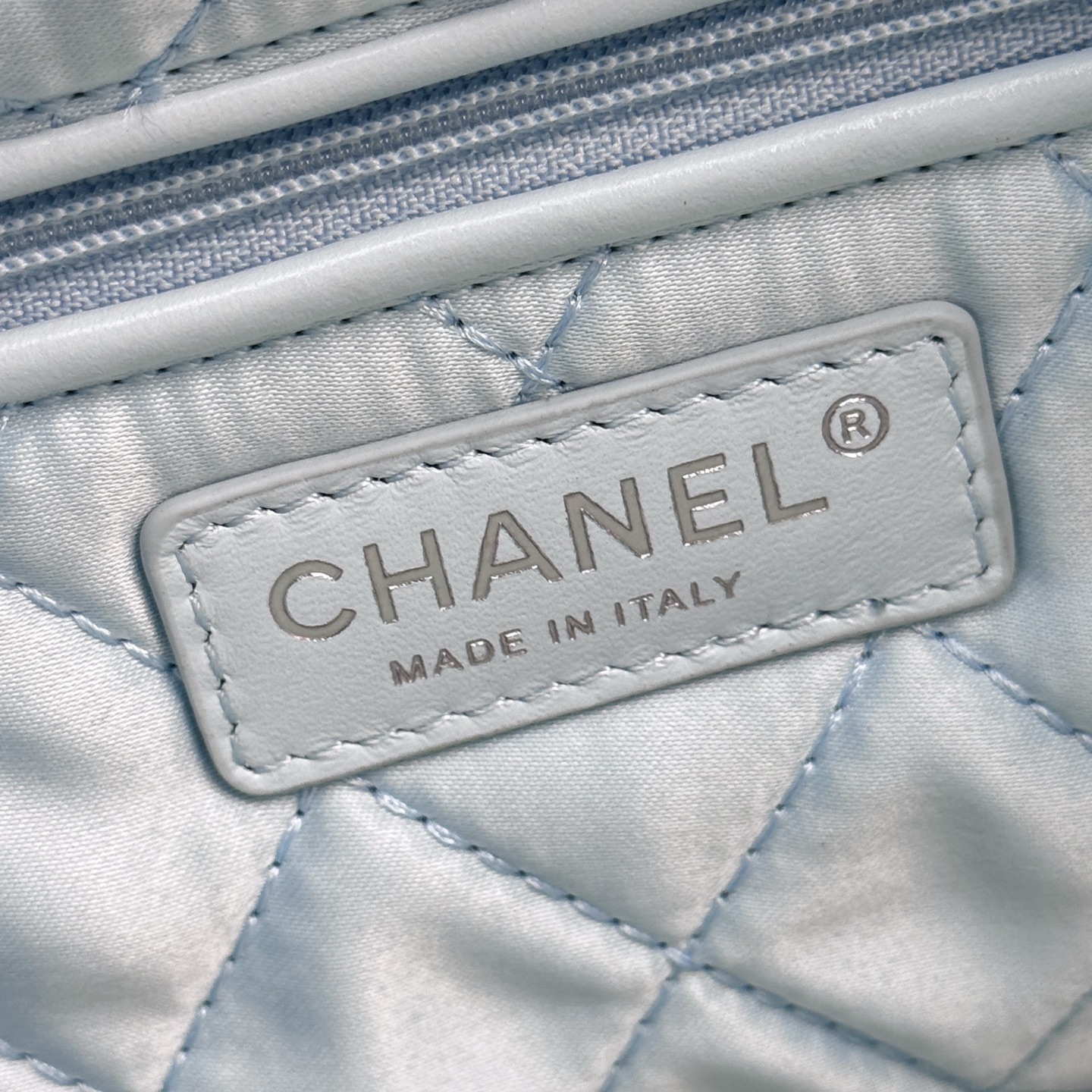 22 Bag Quilted Shiny Calfskin in Light Blue (Silver Hardware) - Mocuir