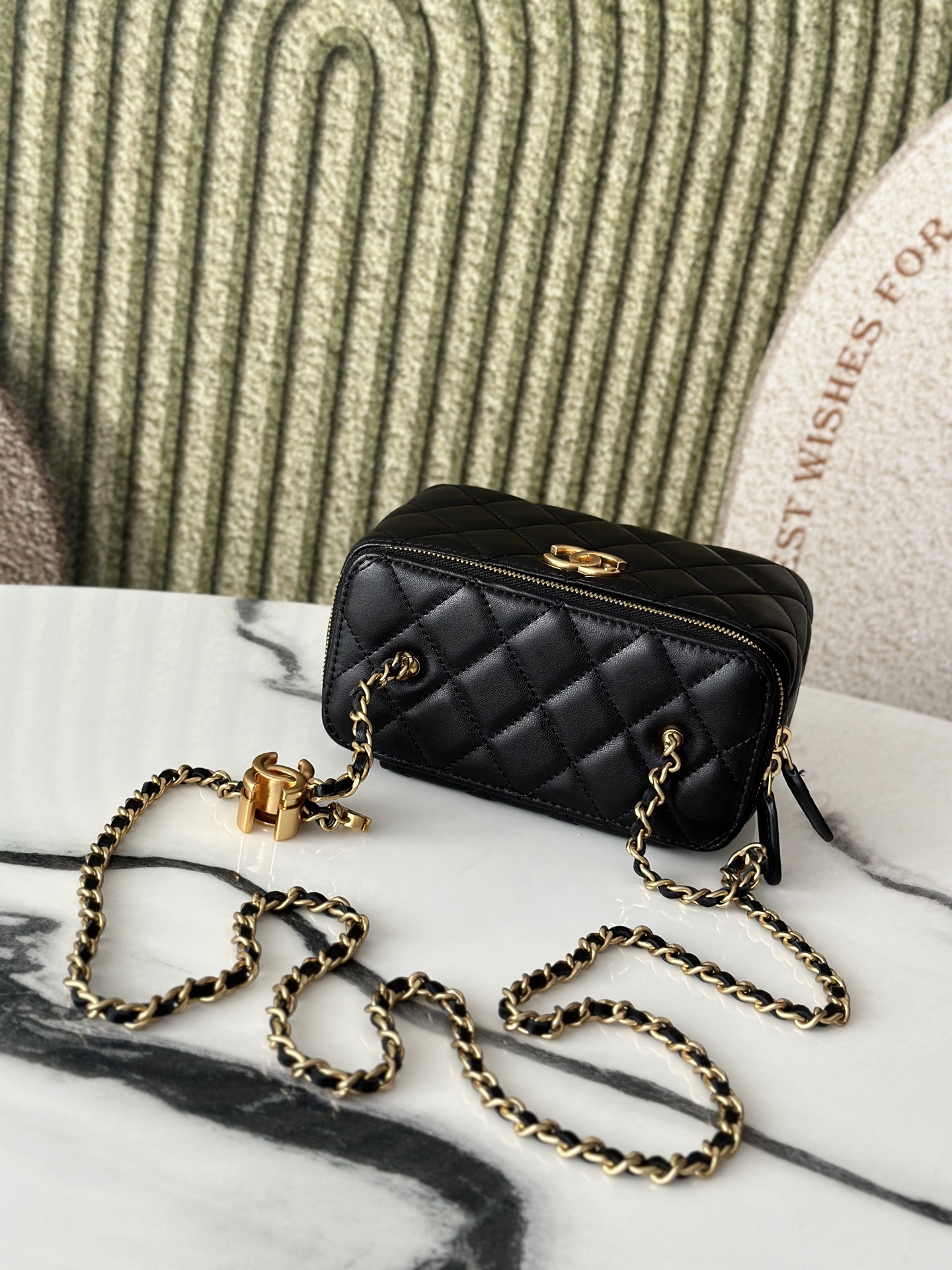 Mini Vanity Case with CC Charms - Mocuir