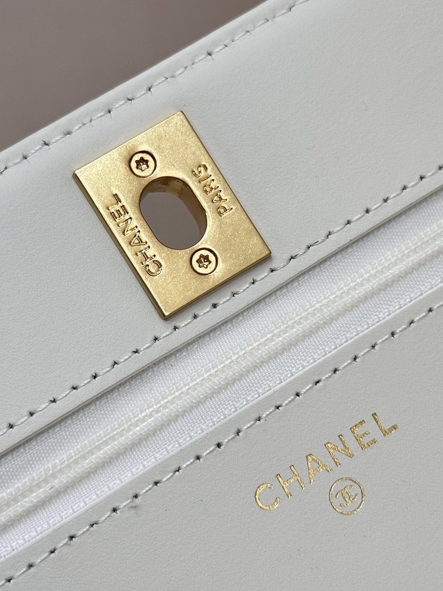 Classic Quilted Caviar Wallet on Chain with Heart Gold Ball in White (Gold Hardware) - Mocuir