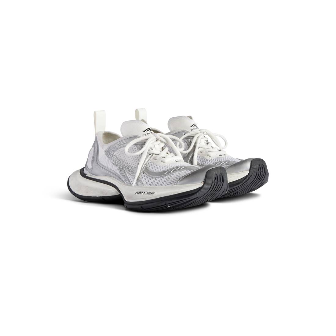 Womens Circuit Sneaker in White/silver