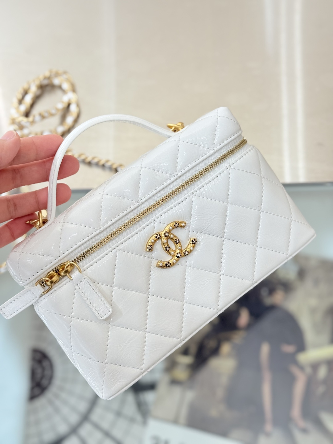 Classic Vanity Case with Pearl CC（White） - Mocuir