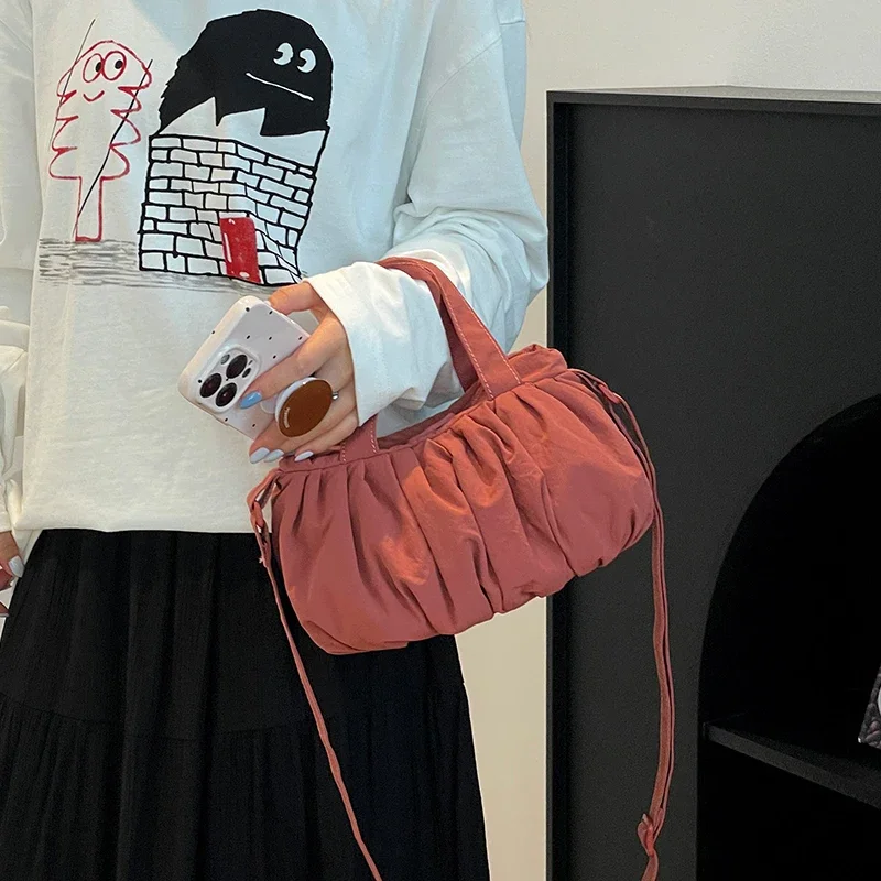 Summer Waterproof Nylon Fabric Casual Versatile Crossbody Bag and Shoulder Bags for Woman New Pleated Cloud Bag Fashionable