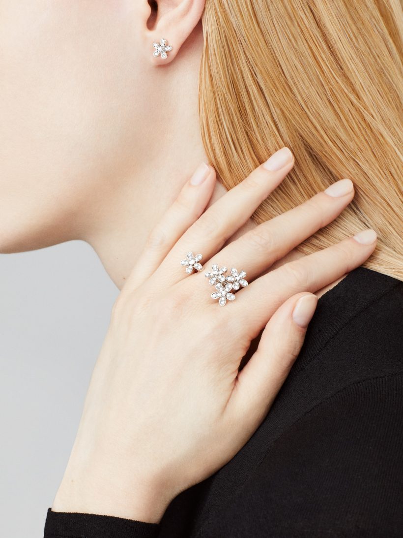 Socrate earstuds, 1 flower