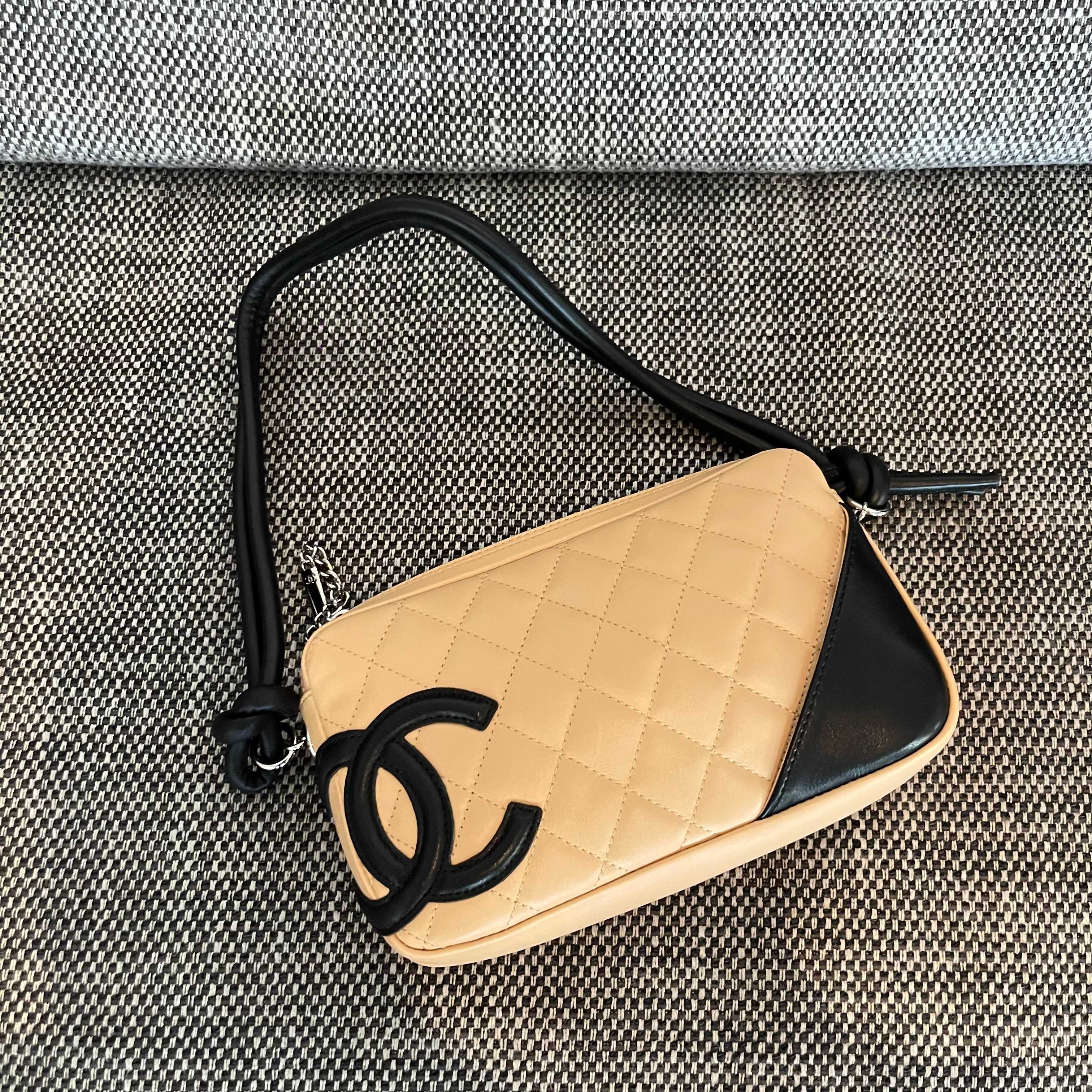 Vintage Cambon Quilted Lambskin Camera Bag in Beige & Black - Mocuir