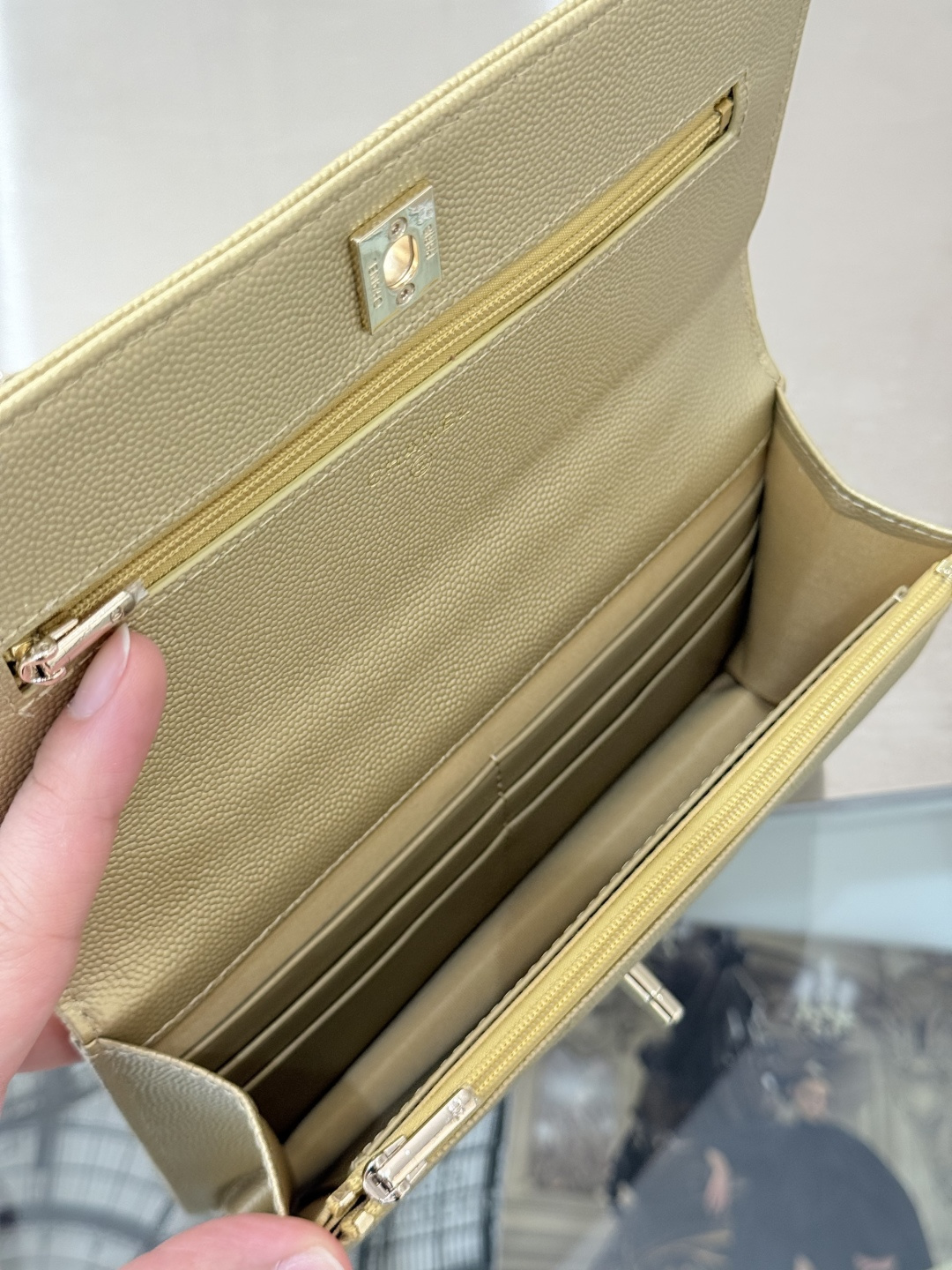 Classic Wallet On Chain with Top Handle（Light Olive Green） - Mocuir