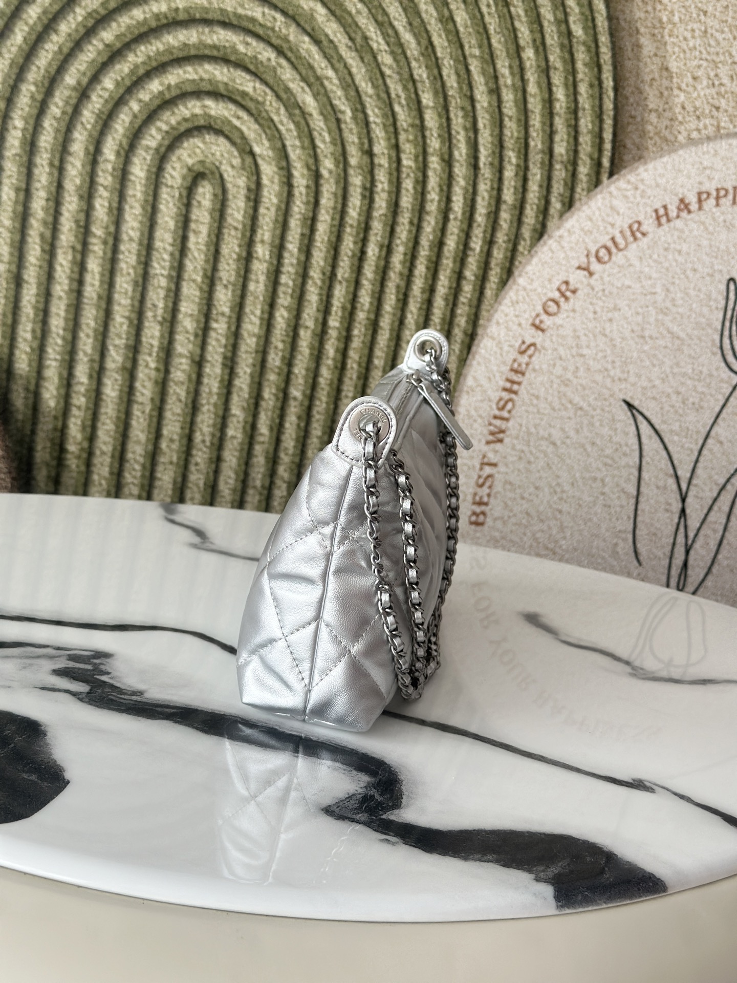 25S Silver Metallic Quilted Lambskin Hobo Shoulder Bag with Silver-Tone Hardware - Mocuir