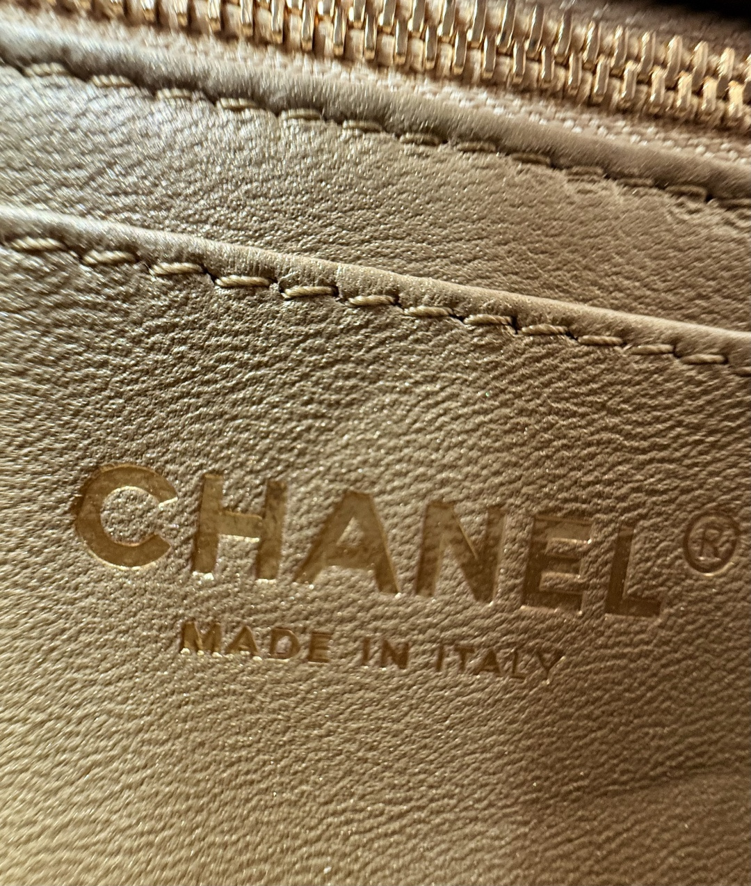 Classic Flap Large Mini (20cm) Bag (AS1787) in Burgundy Quilted Lambskin with Antique Gold-Tone Hardware & Globe Adjustable Gold Ball - Mocuir