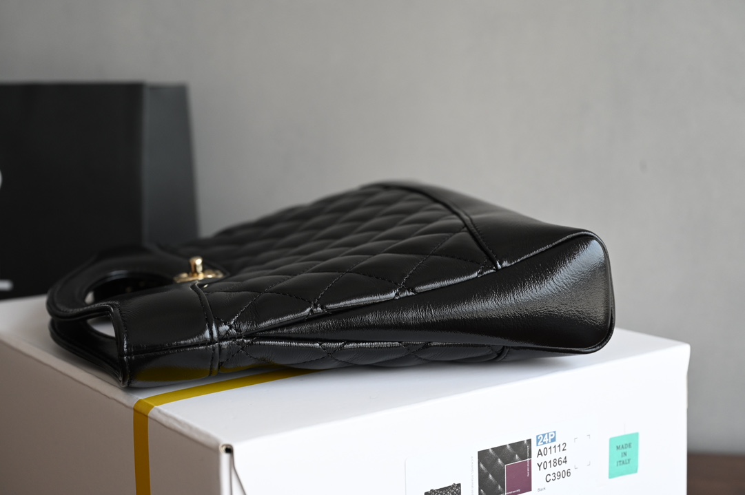 31 Mini Shopping Bag in Black Shiny Lambskin with Gold-Tone Hardware (Model AS4133) - Mocuir