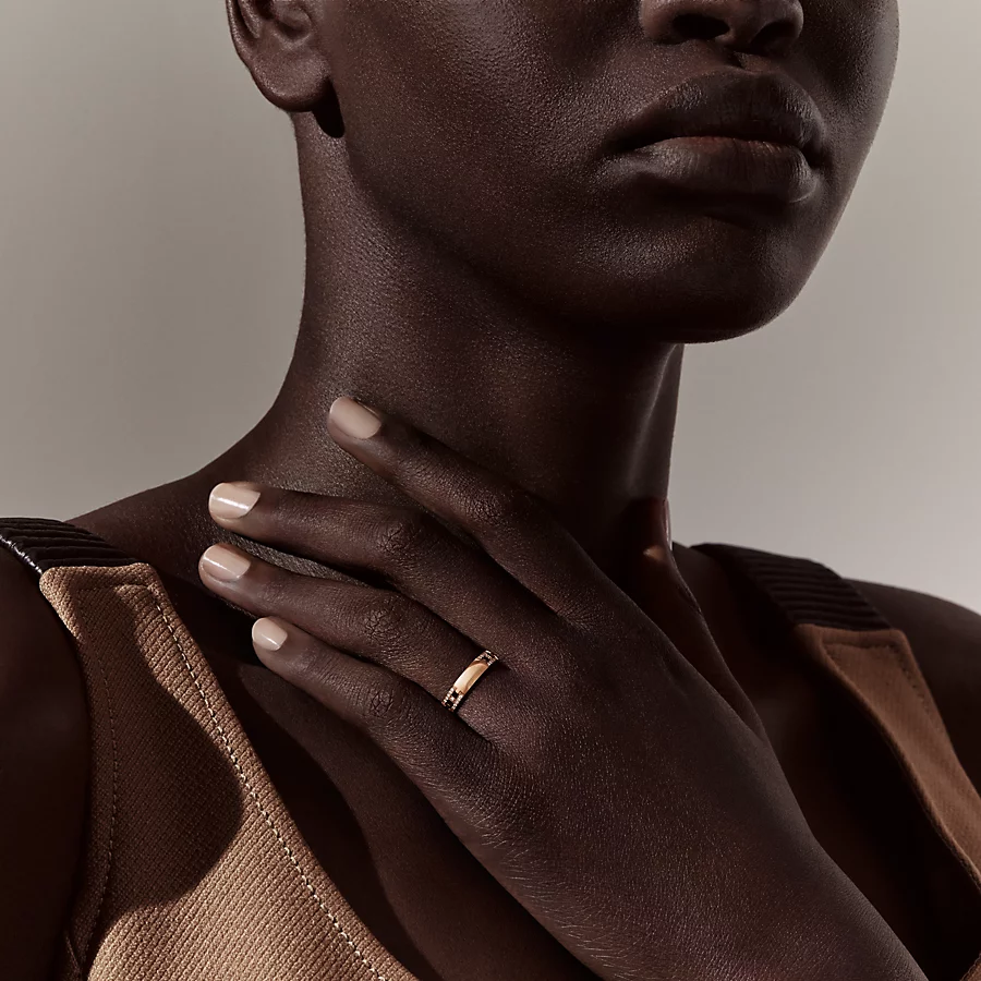 Ever Herakles wedding band