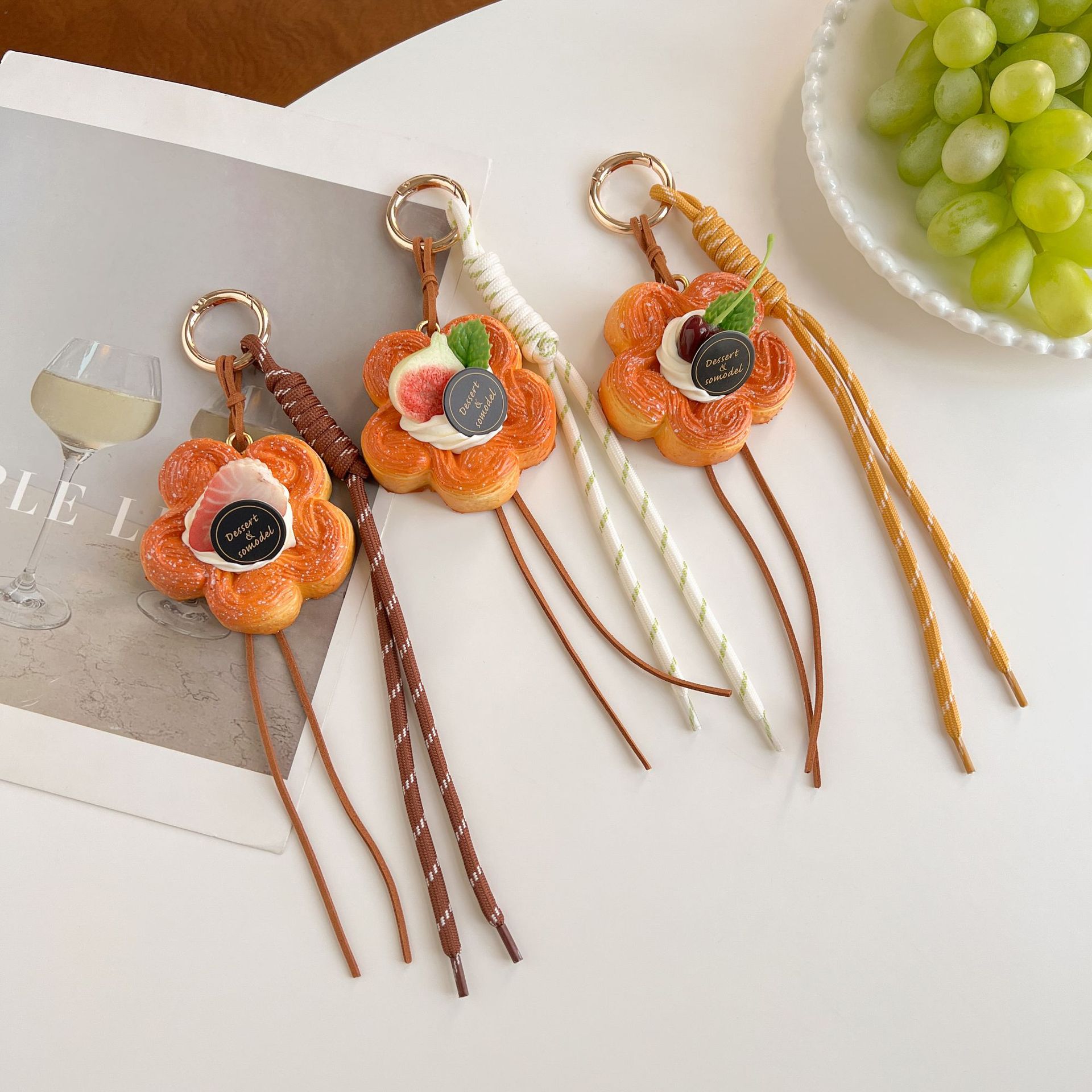 Flower bread shoelace key chain
