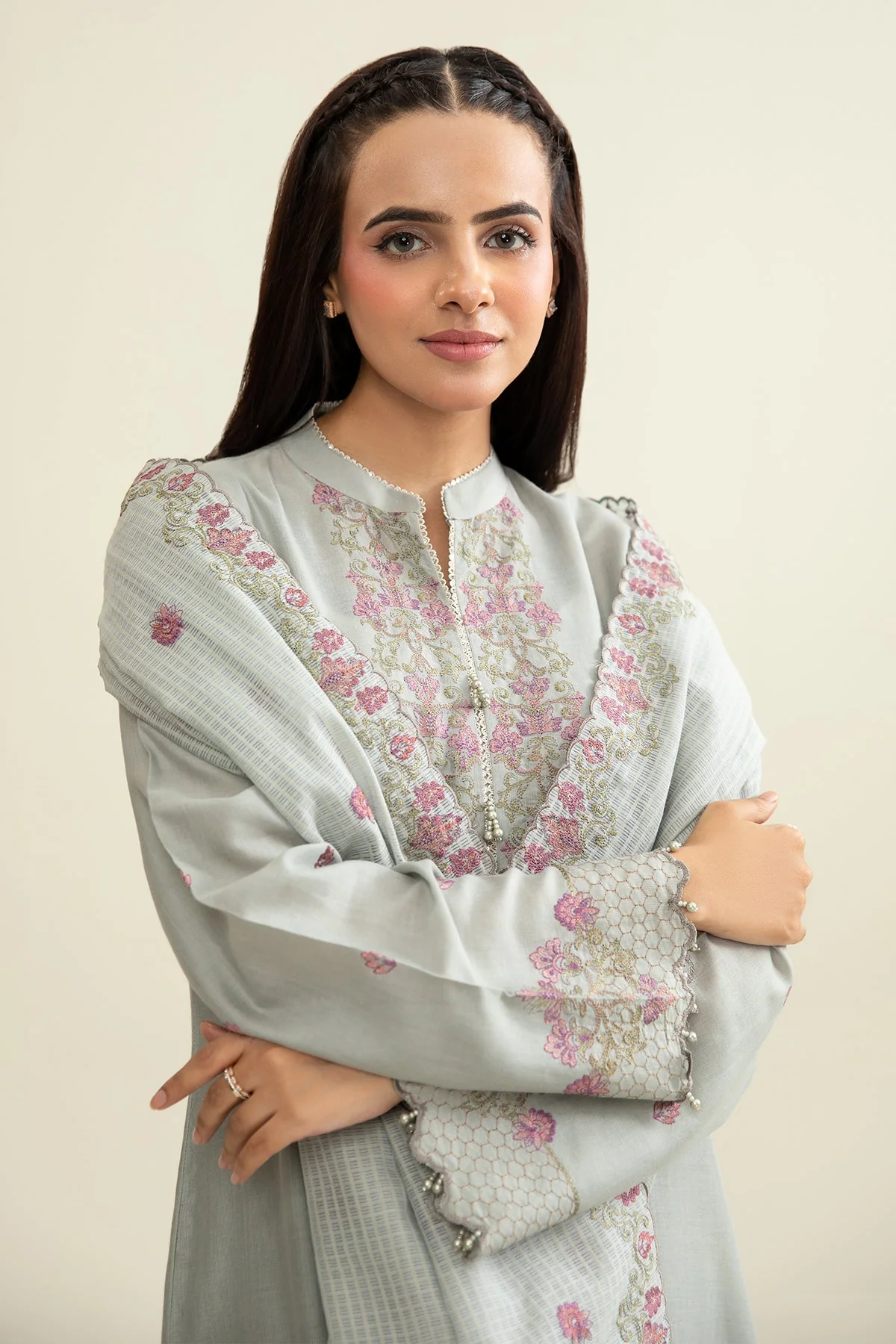 LAWN | EMBROIDERED