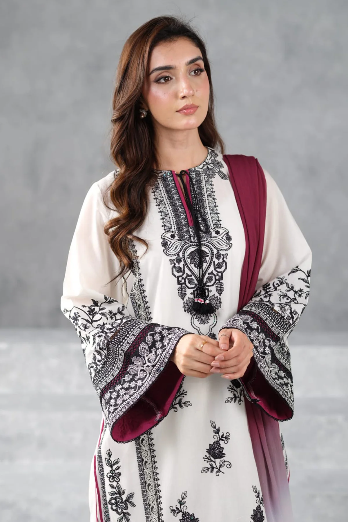 LAWN | EMBROIDERED