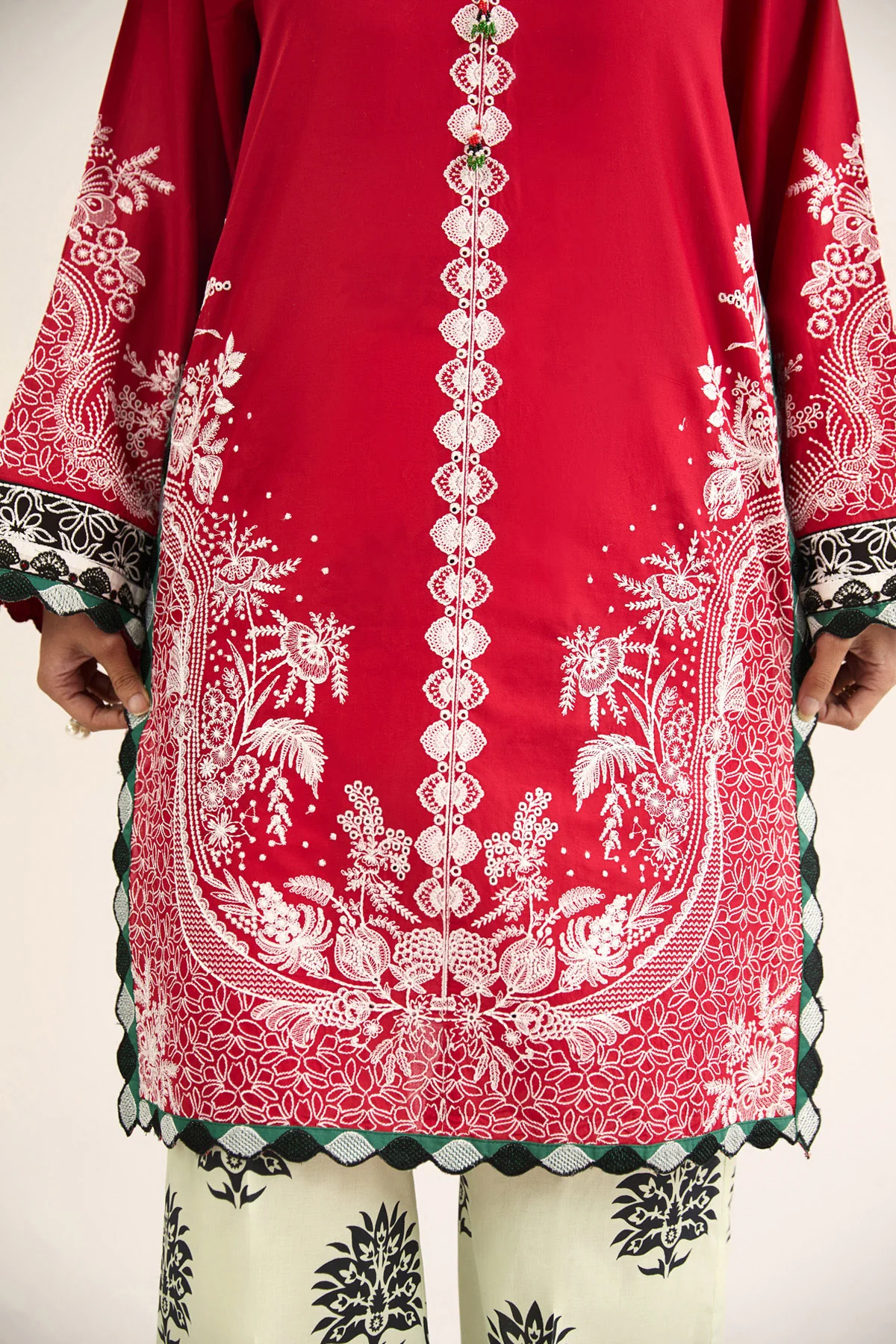 LAWN | EMBROIDERED
