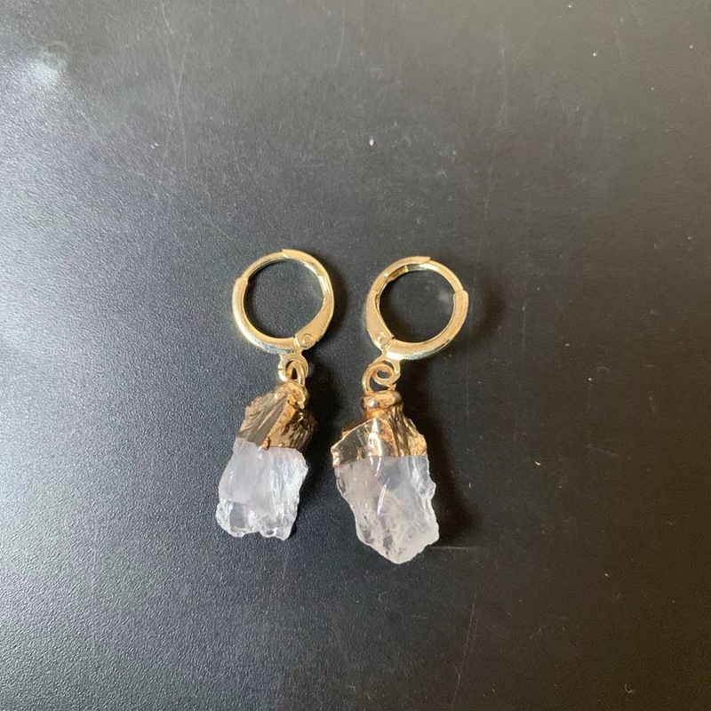 Crystal pendant earring