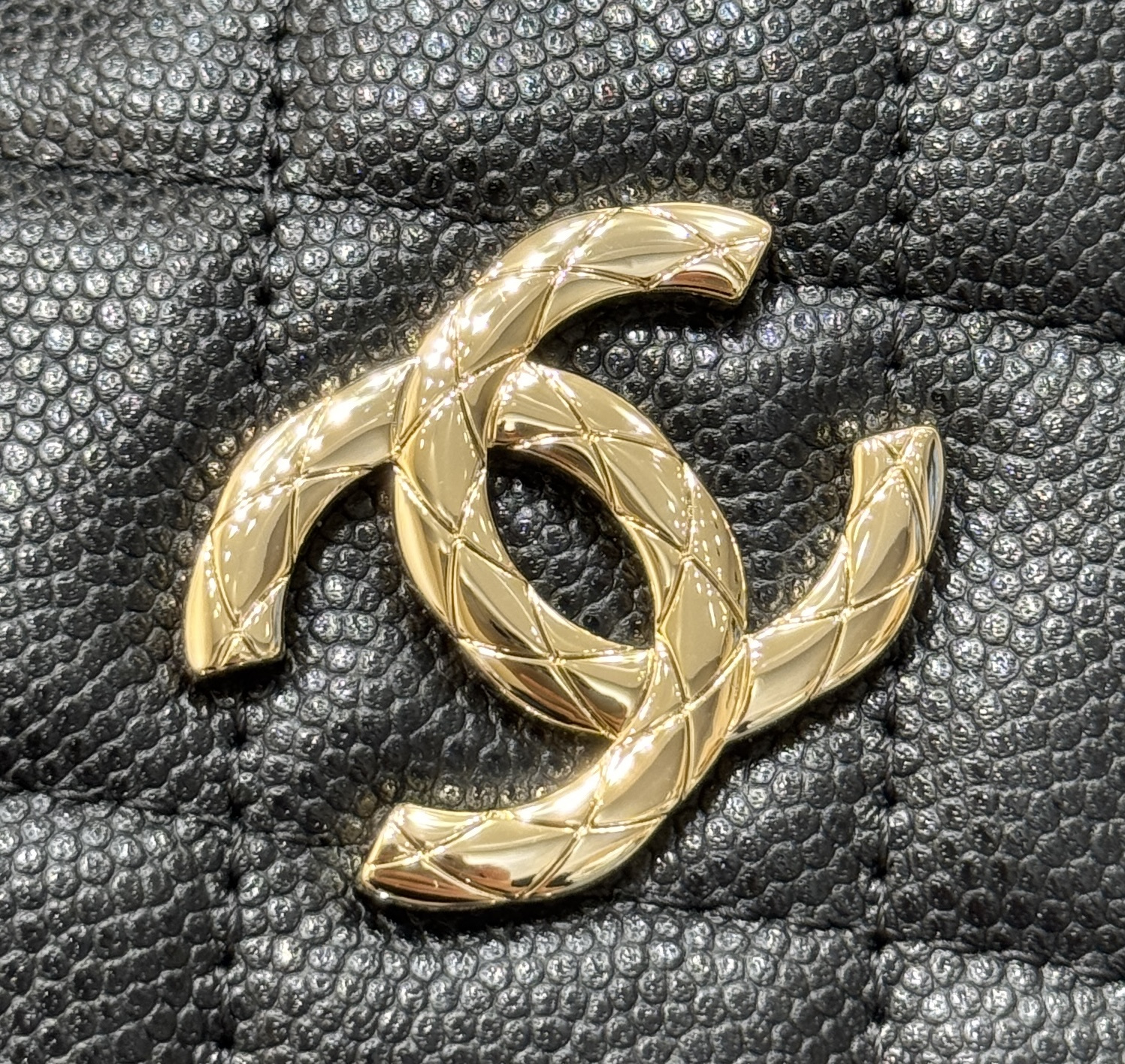 Metal Handle Bucket Bag（Black） - Mocuir