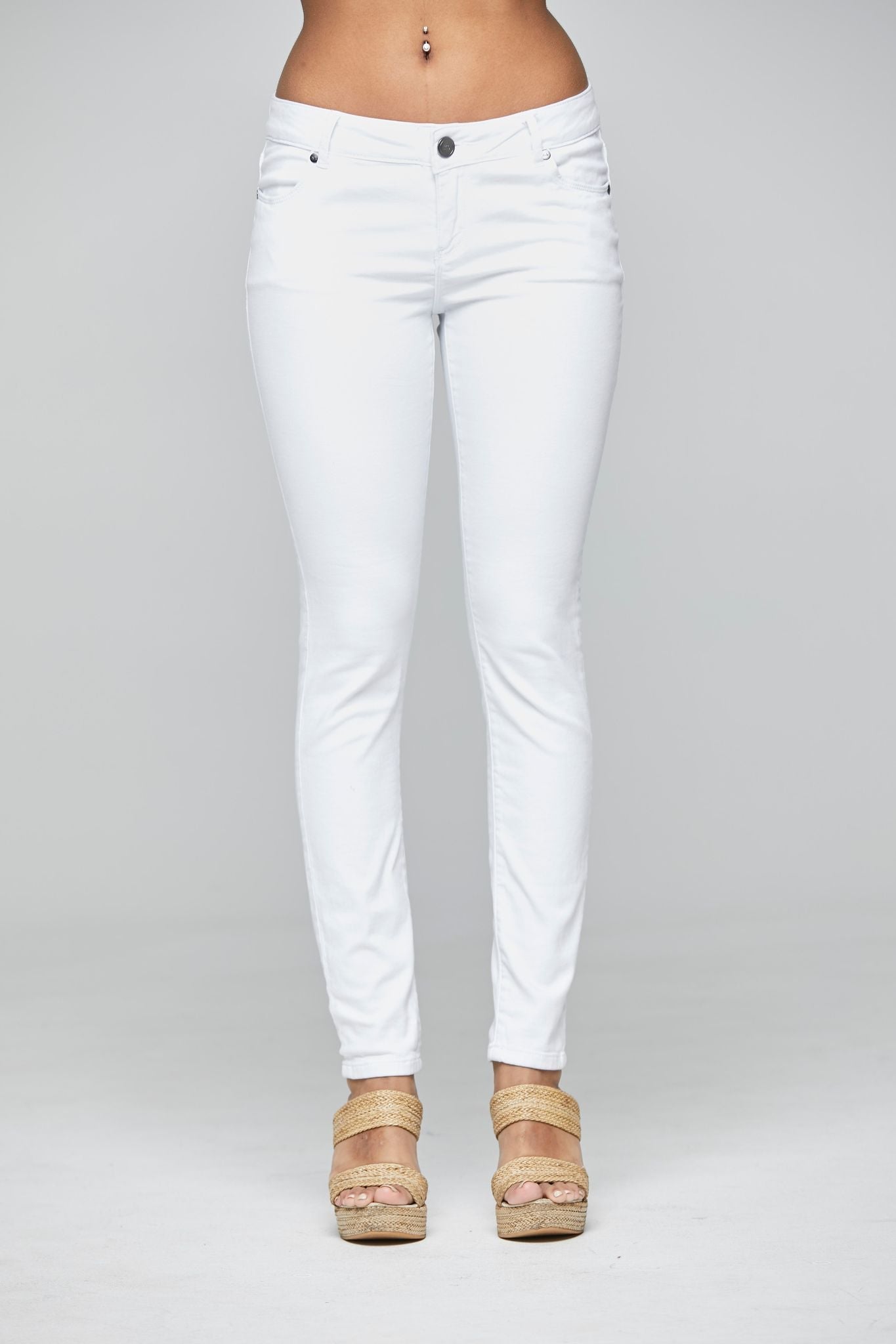 ‌Classic White Skinny Jeans