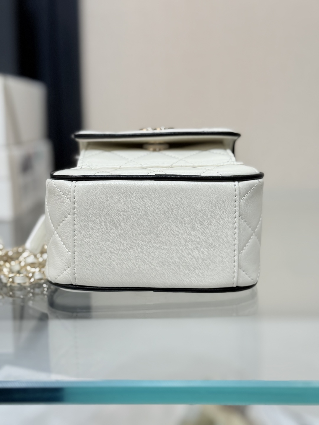 Mini Backpack with Chain（White） - Mocuir