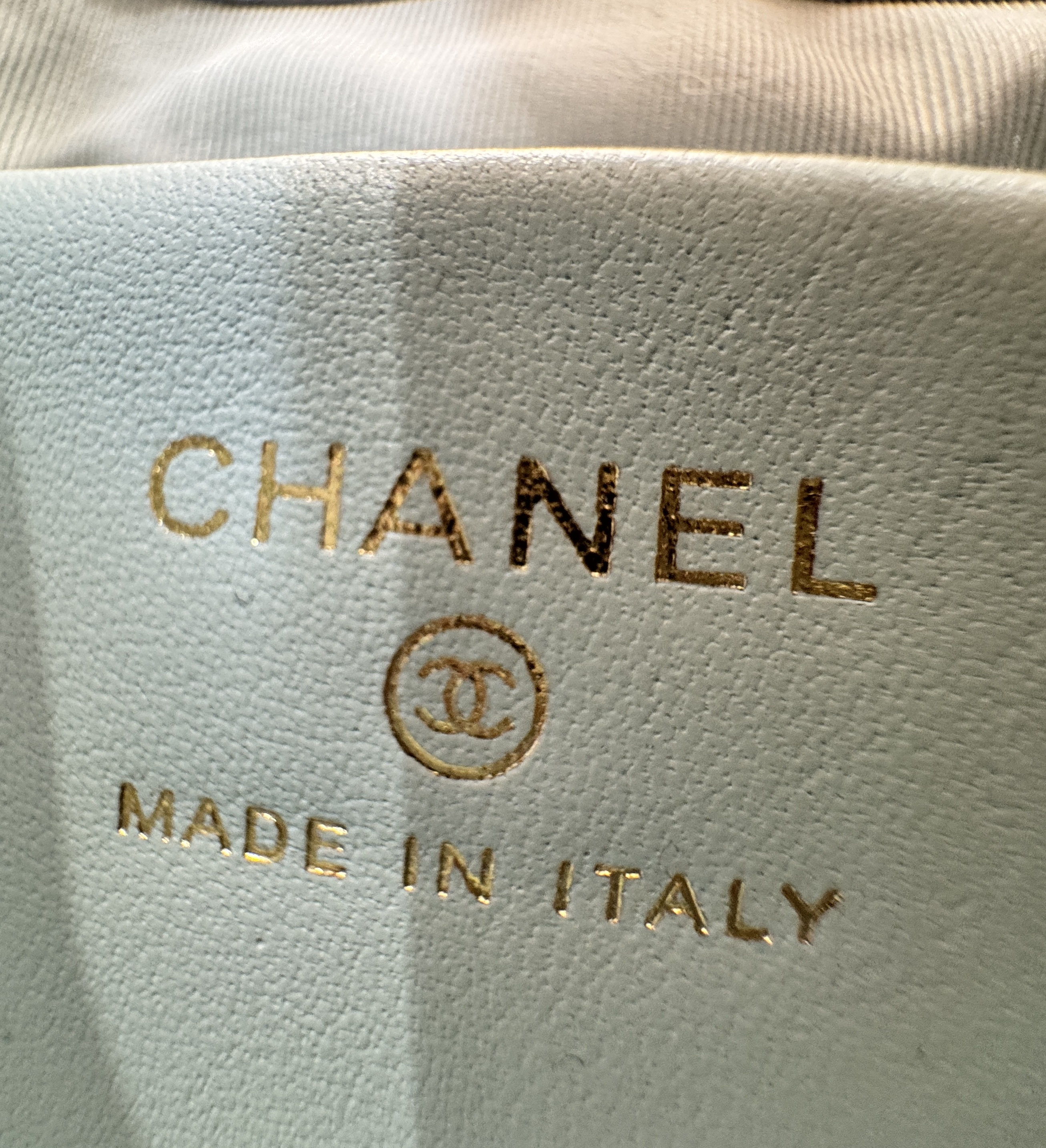 Metal Handle Bucket Bag（Light blue） - Mocuir