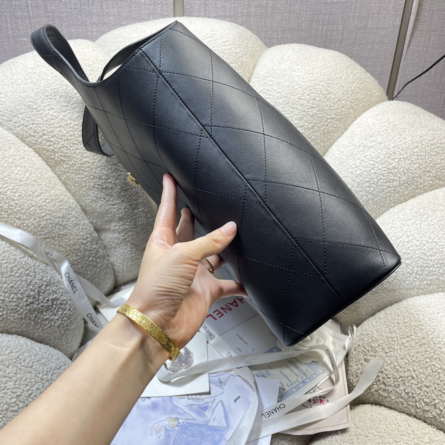 26P Cruise Quilted Lambskin Large Tote Handbag with Gold-Tone Hardware - Mocuir