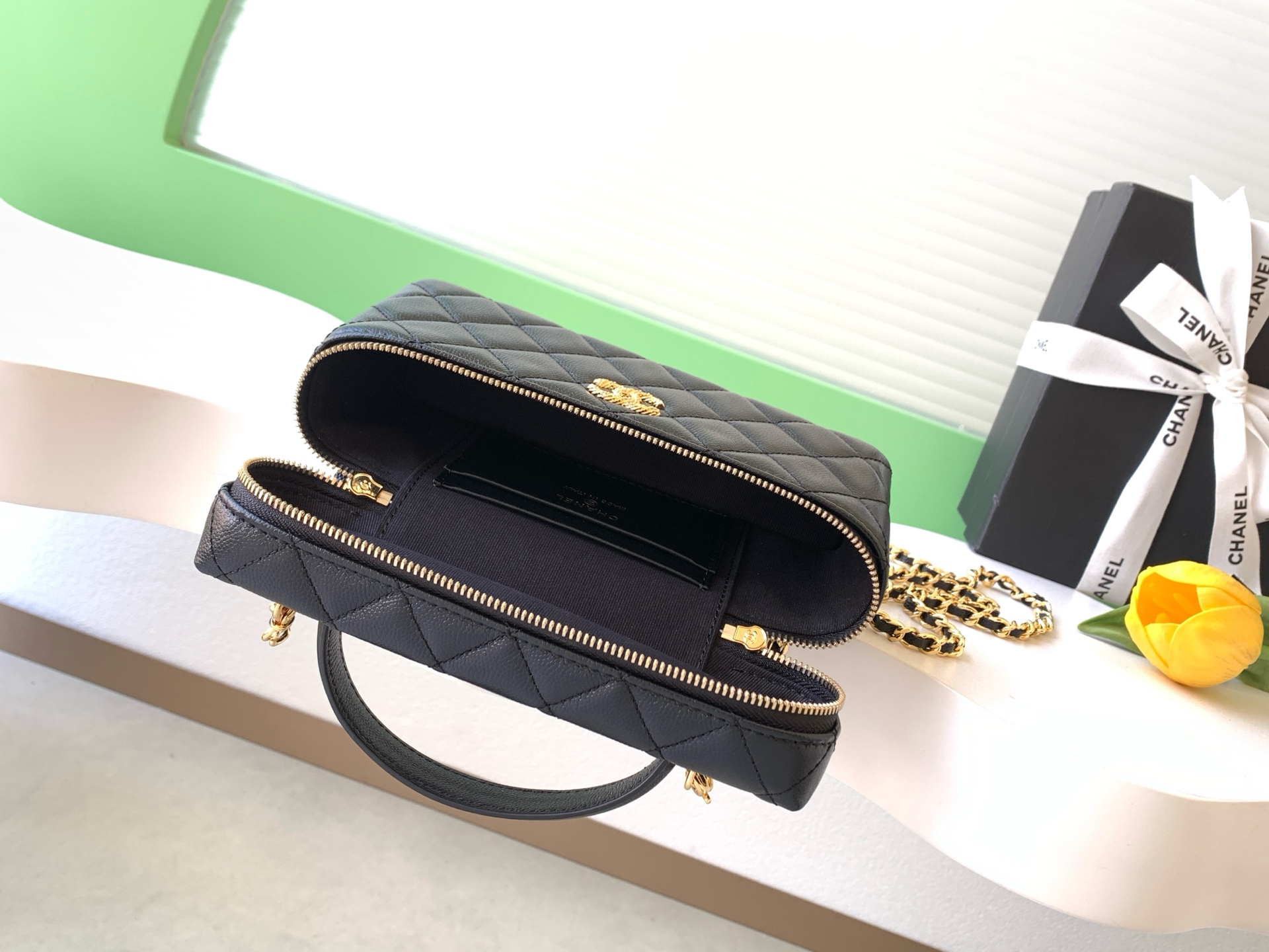 25C25P Top Handle Vanity Case (LP Style Lunch Box Bag) in Black Caviar with Light Gold Hardware (Model AP4385) - Mocuir