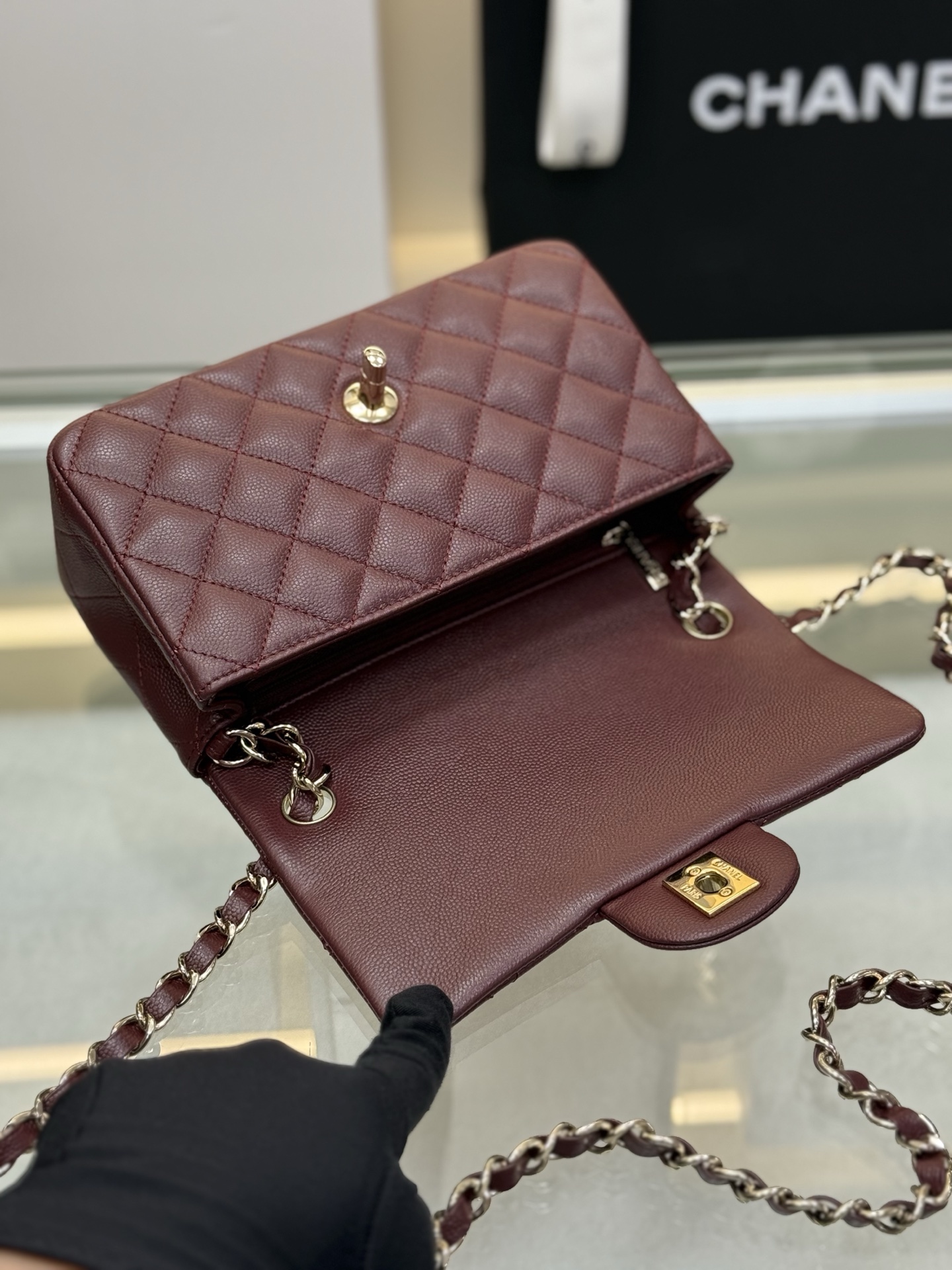 Classic Flap Bag（Burgundy） - Mocuir